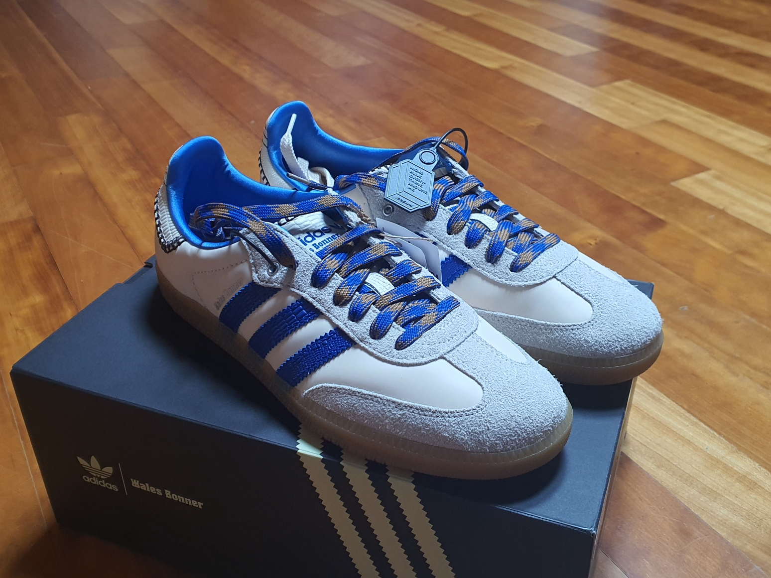 Adidas x Wales Bonner Samba Wonder Clay Royal Blue 착용 스타일 - 1