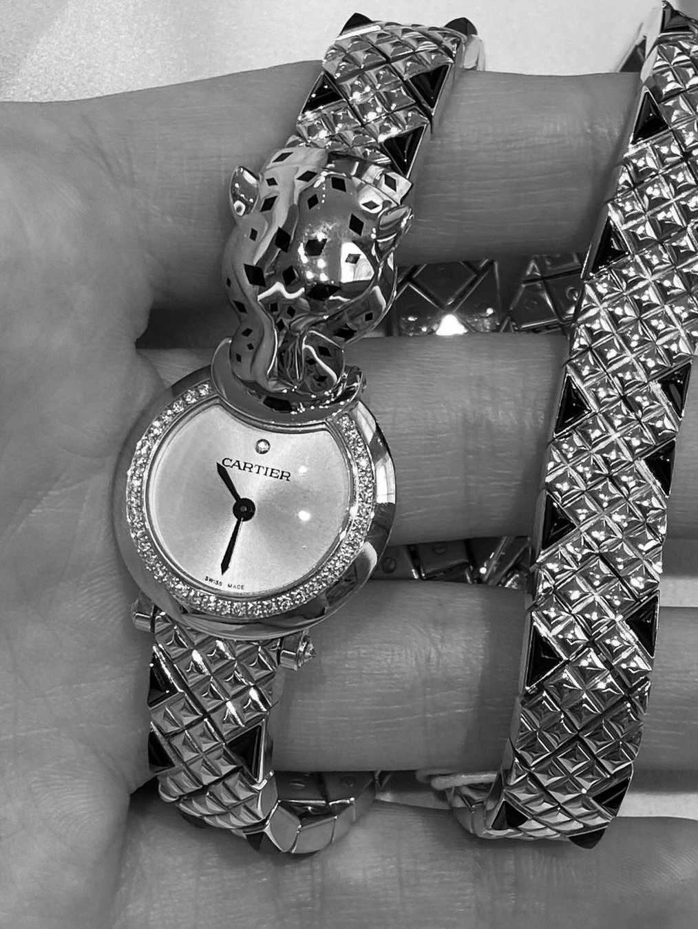 Cartier Tank Must Watch Small Quartz Steel Calfskin Black, Cartier Baignoire Watch Mini Quartz Rose Gold Bracelet Steel Rose Gold 착용 스타일 - 5