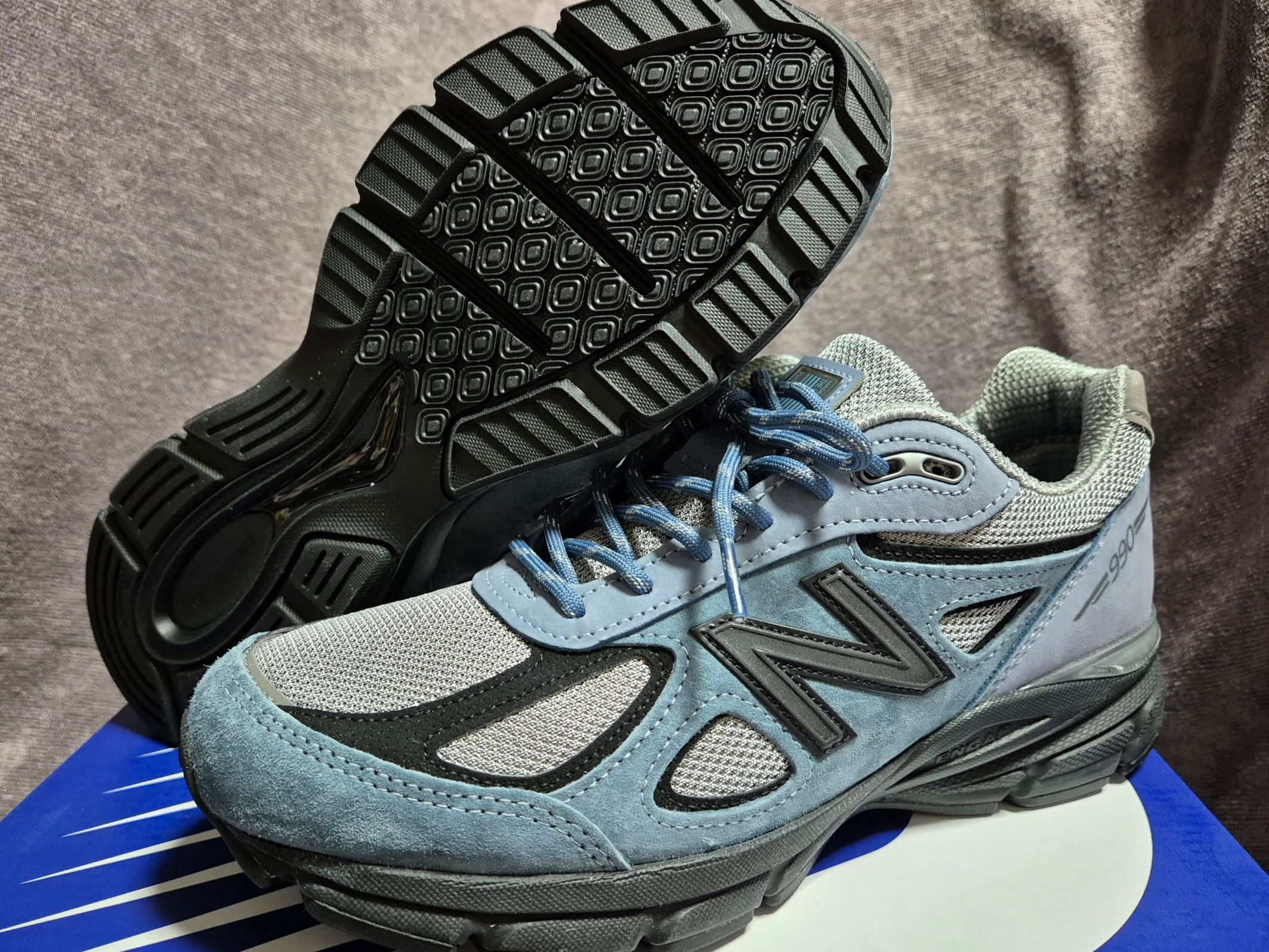 New Balance 990v4 Made in USA Arctic Grey, New Balance 997R Navy Arctic Grey 착용 스타일 - 2