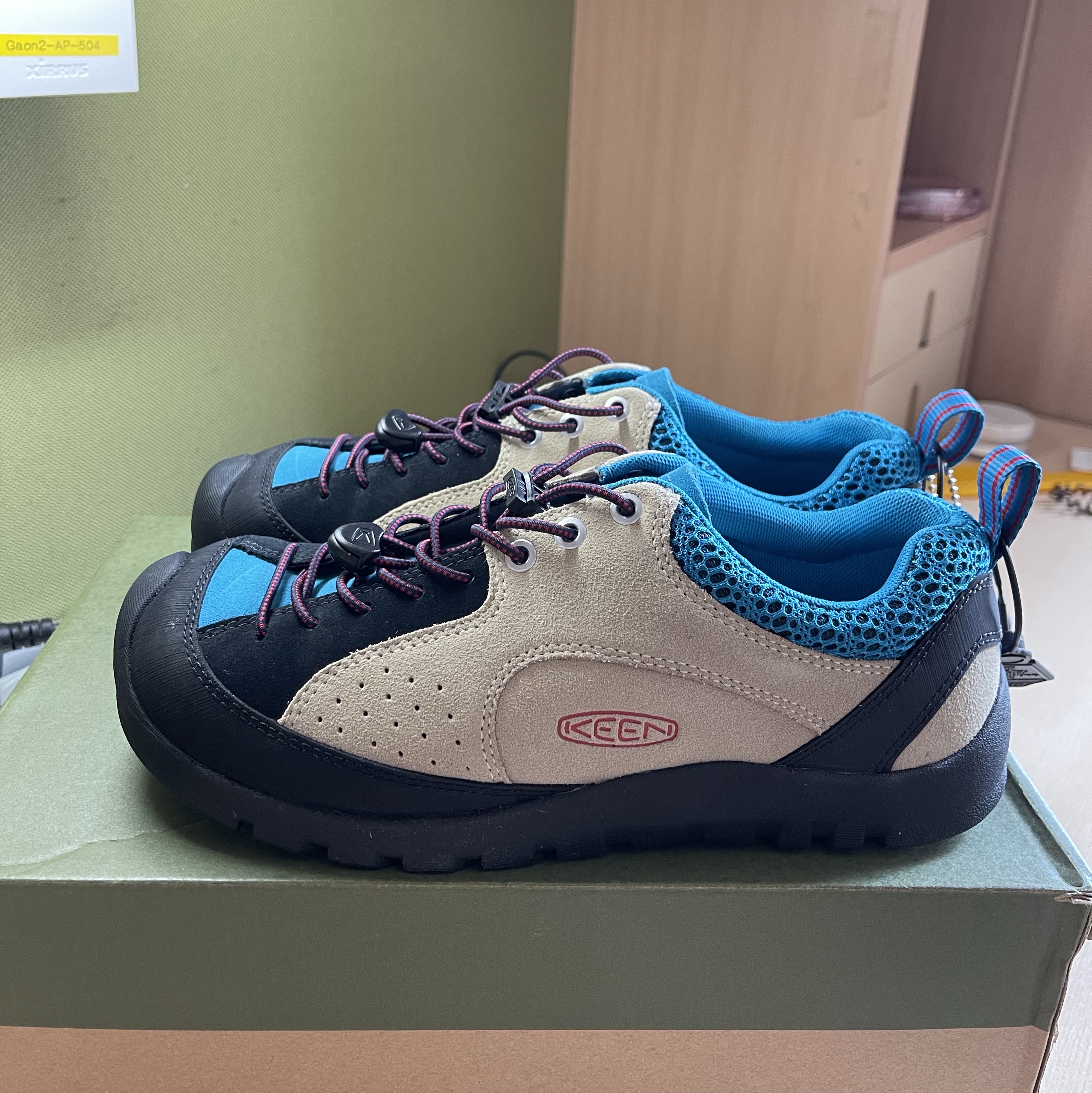 Keen Jasper Rocks SP Sneakers Beige 착용 스타일 - 3