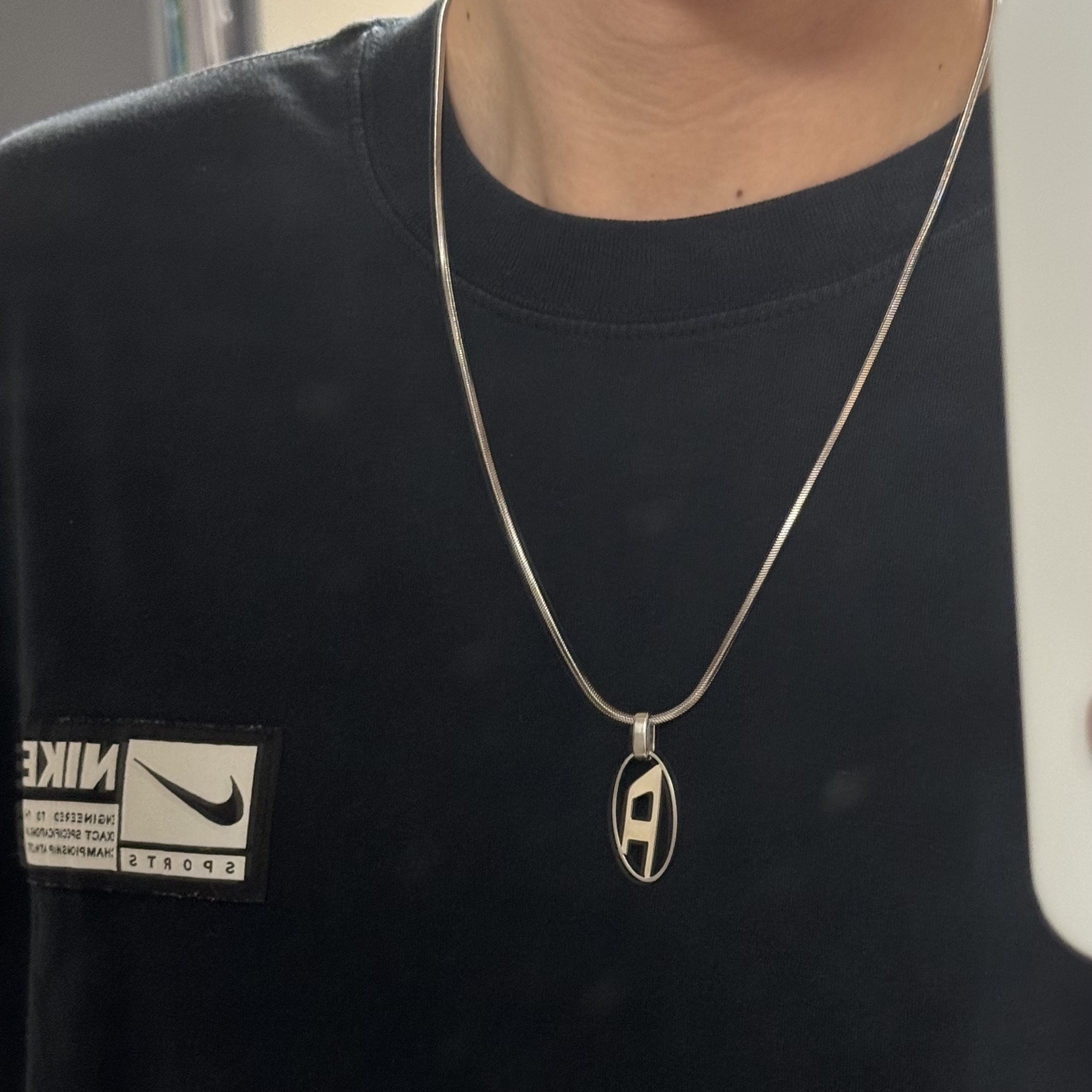 Diesel Dx1342 Stainless Steel Pendant Necklace Silver 착용 스타일