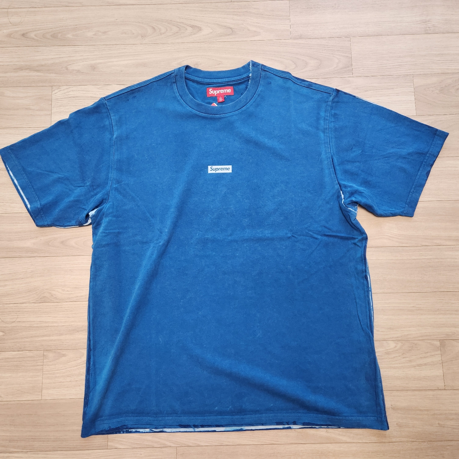 Supreme Overprint Small Box S/S Top Blue - 24SS, Supreme x Champion Mesh Short Red - 24SS 착용 스타일 - 1