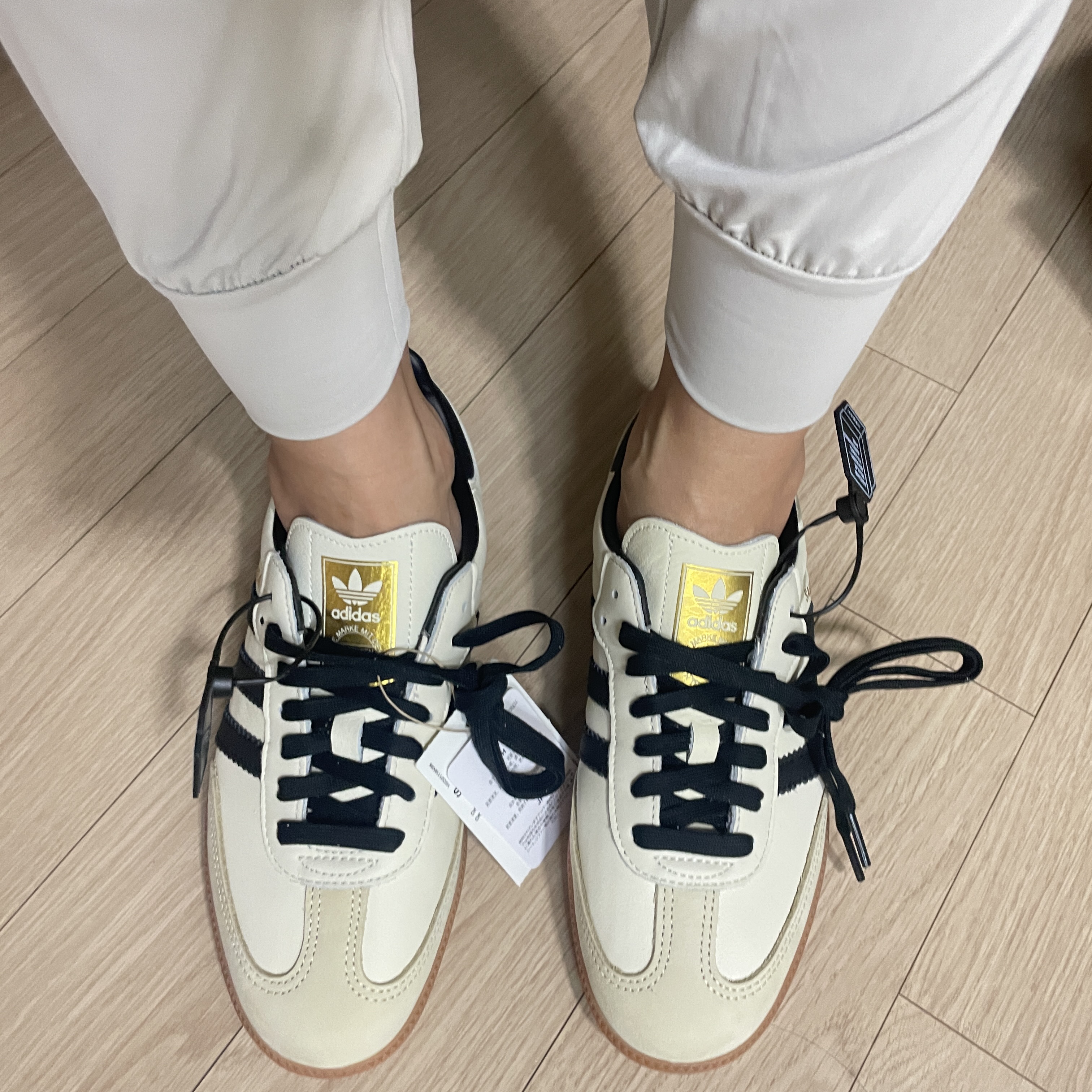 (W) Adidas Samba OG Cream White Core Black 착용 스타일