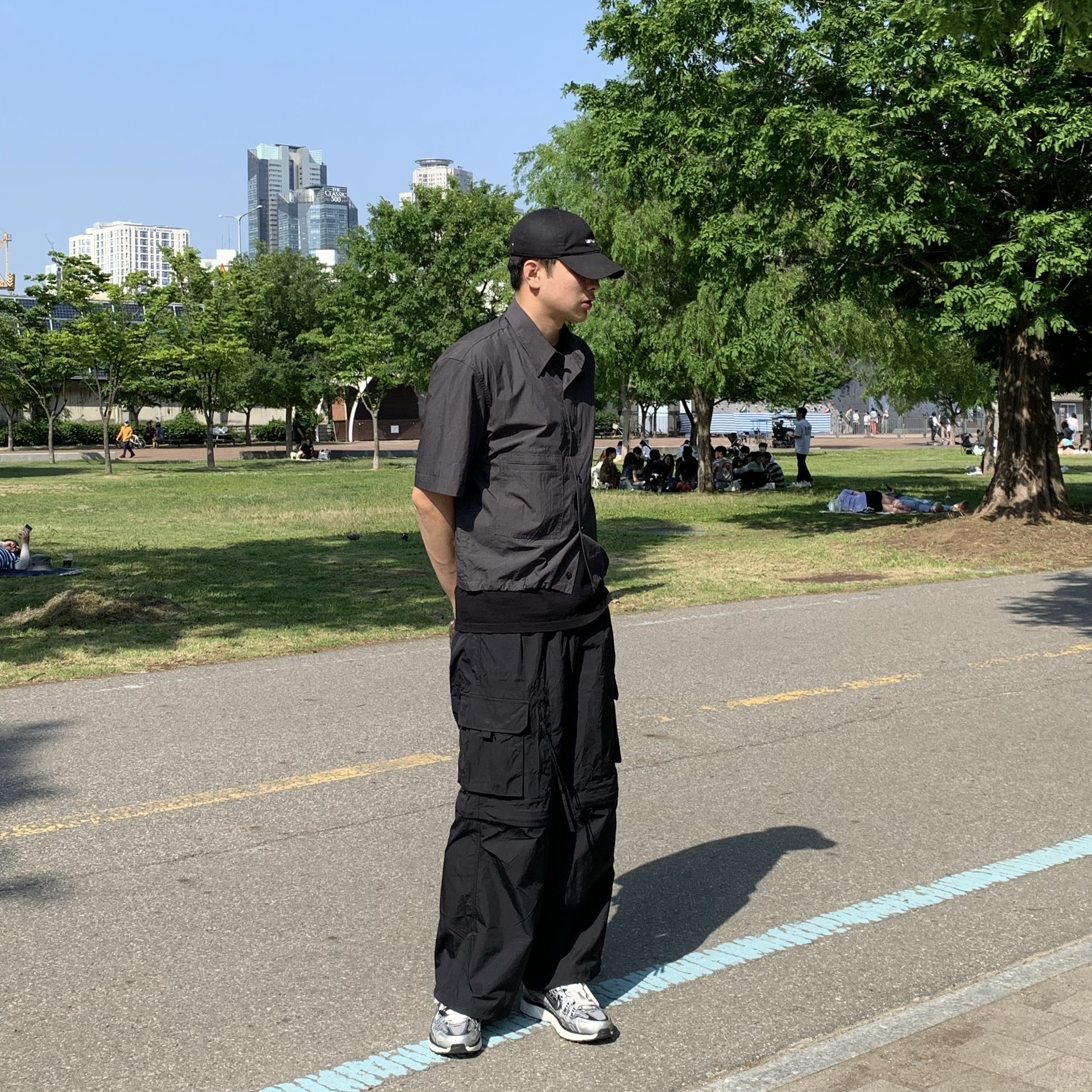 Nike P-6000 Metallic Silver 착용 스타일 - 1