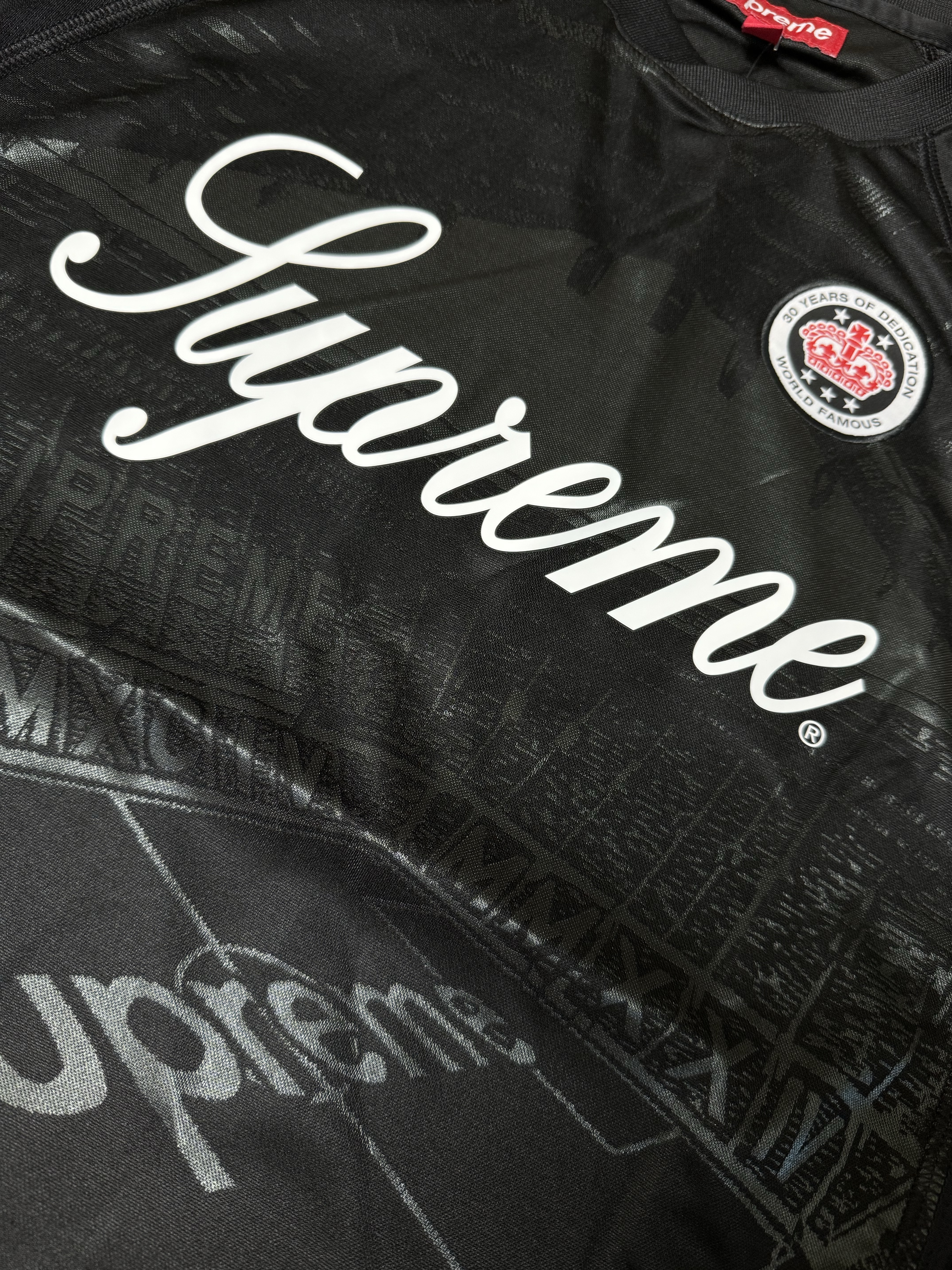 Supreme Jacquard Soccer Jersey Black - 24SS 착용 스타일