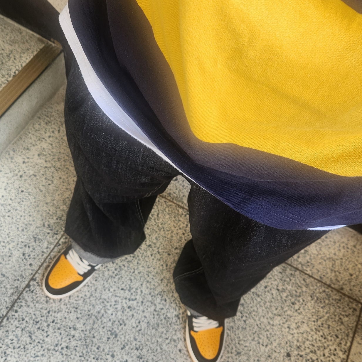 Jordan 1 Retro High OG Taxi 착용 스타일 - 1