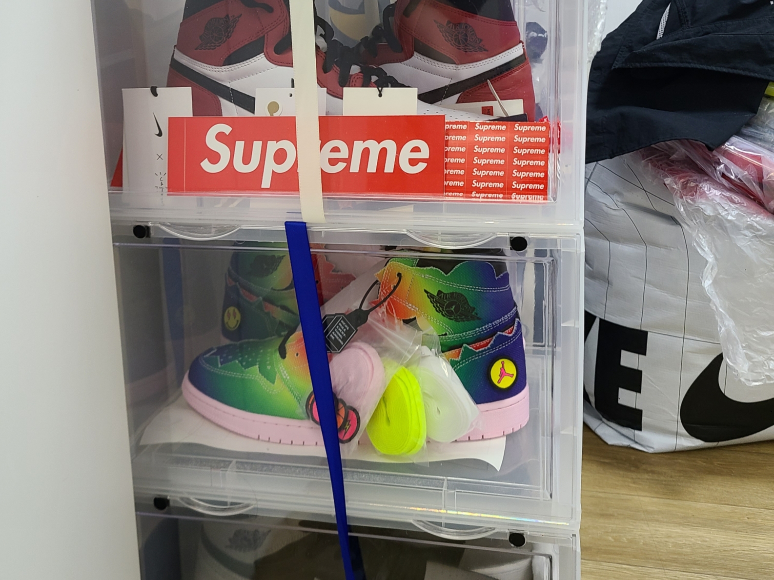 Supreme Denim Camp Cap Washed Blue - 22FW, Jordan 1 Retro High OG Chicago 2015 착용 스타일 - 2