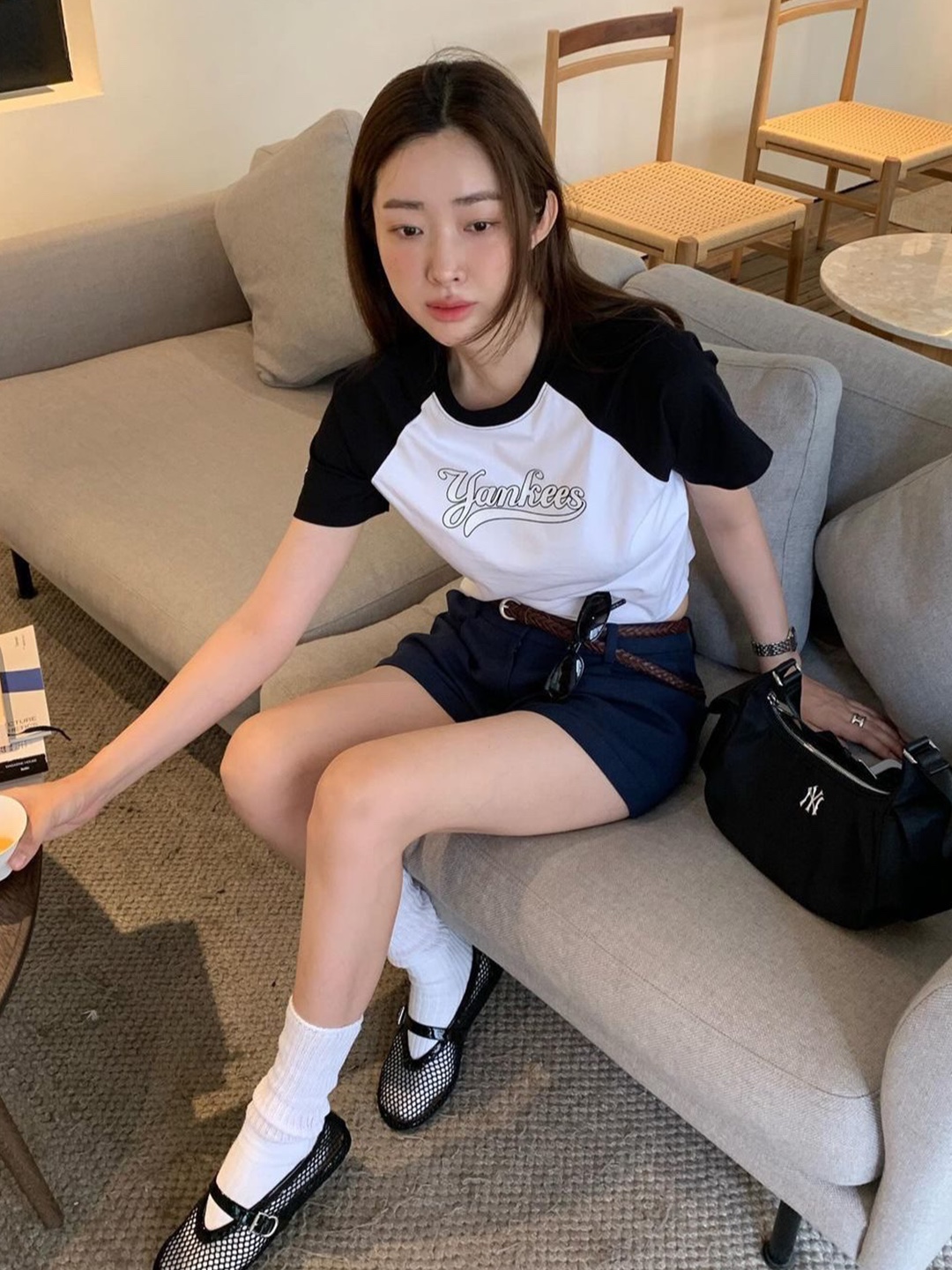 Problemallways Referee Raglan Crop Sweatshirt Gray, Palace x Kappa Classic Raglan T-Shirt Black Pink - 21FW 착용 스타일 - 4