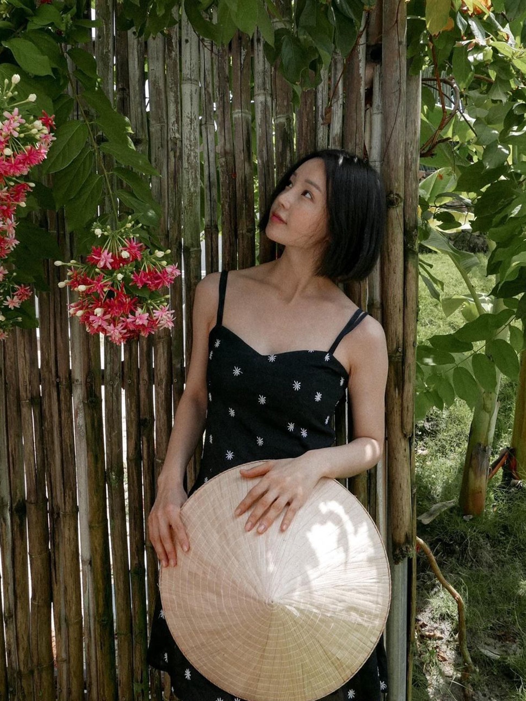(W) Zara Unbalance Nylon Dress Cream, (W) Zara ZW Pleated Bustier Dress Grey 착용 스타일 - 3