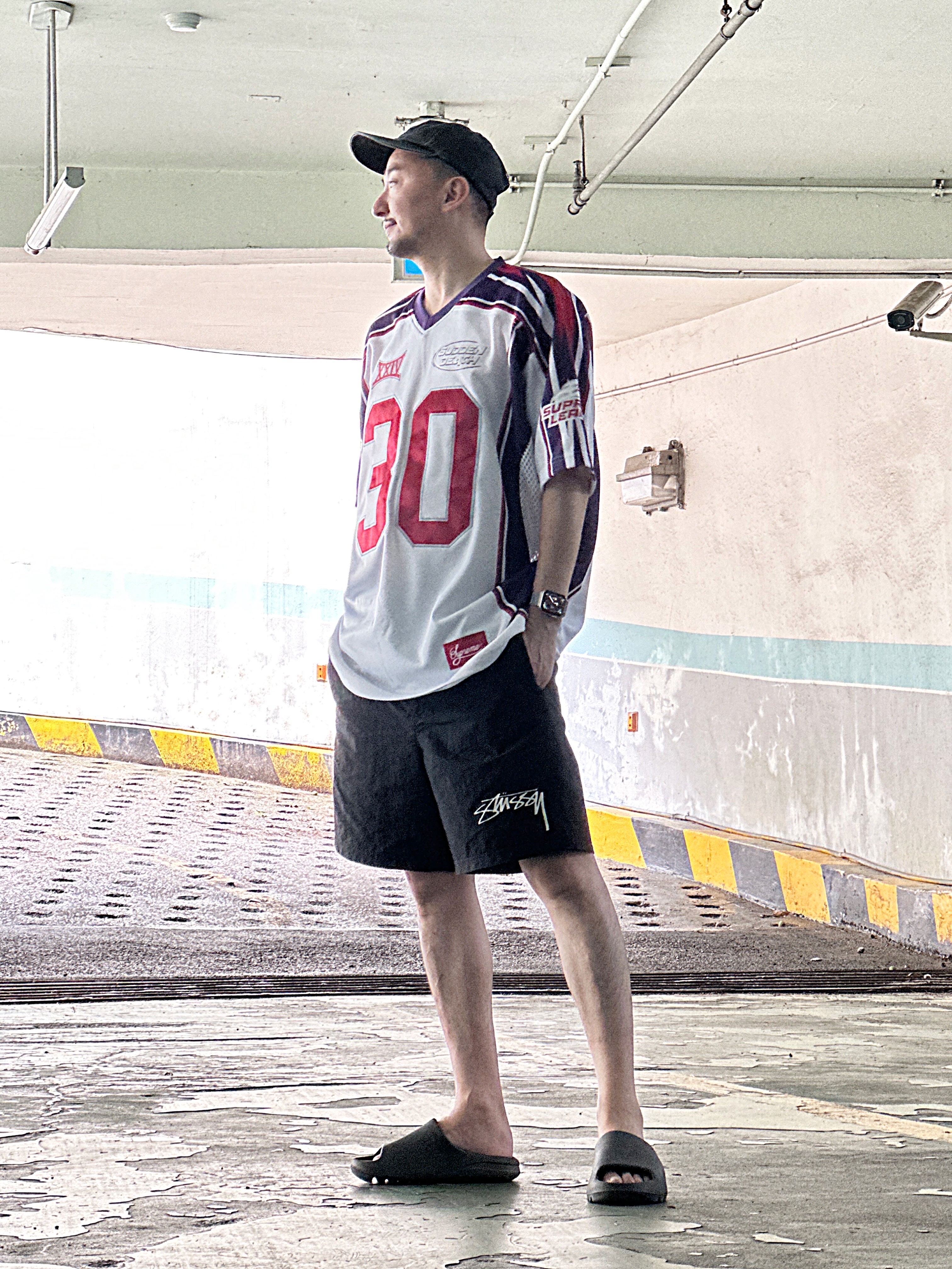 Supreme Pigment Canvas S Logo 6-Panel Black - 23SS, Supreme Sudden Death Football Jersey White - 24SS 착용 스타일