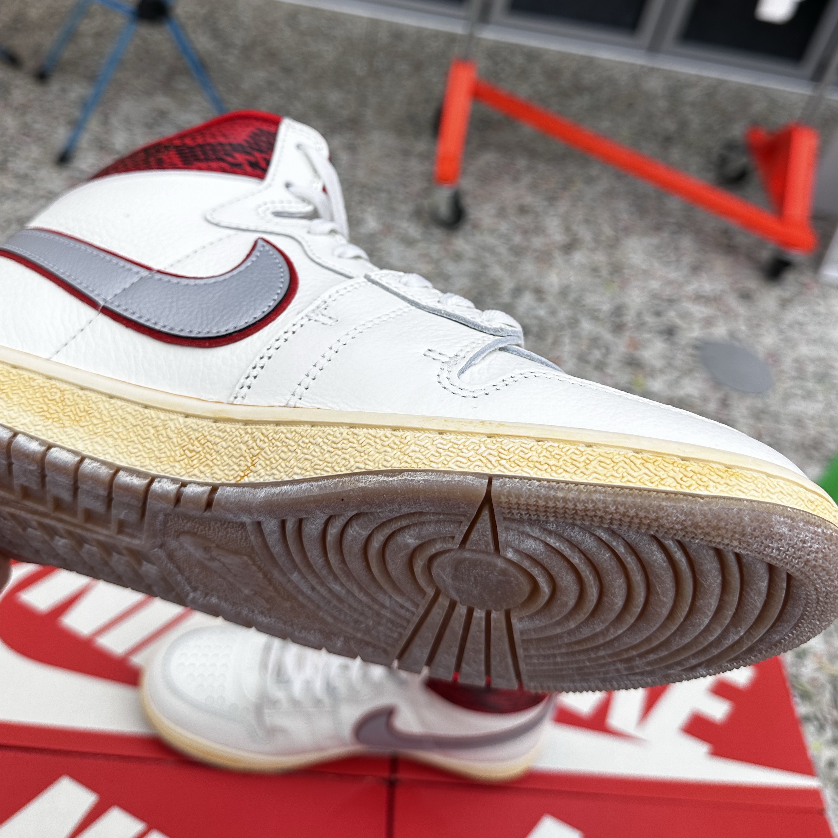 Jordan x Awake NY Air Ship PE SP Sail University Red 착용 스타일