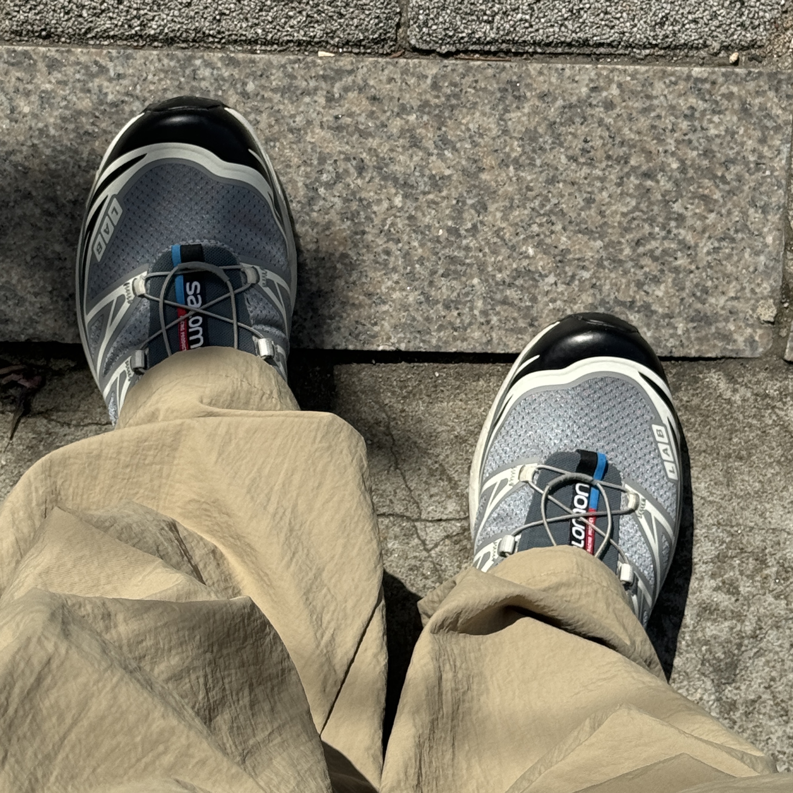 Salomon XT-6 Recut Phantom Vanilla Ice 착용 스타일