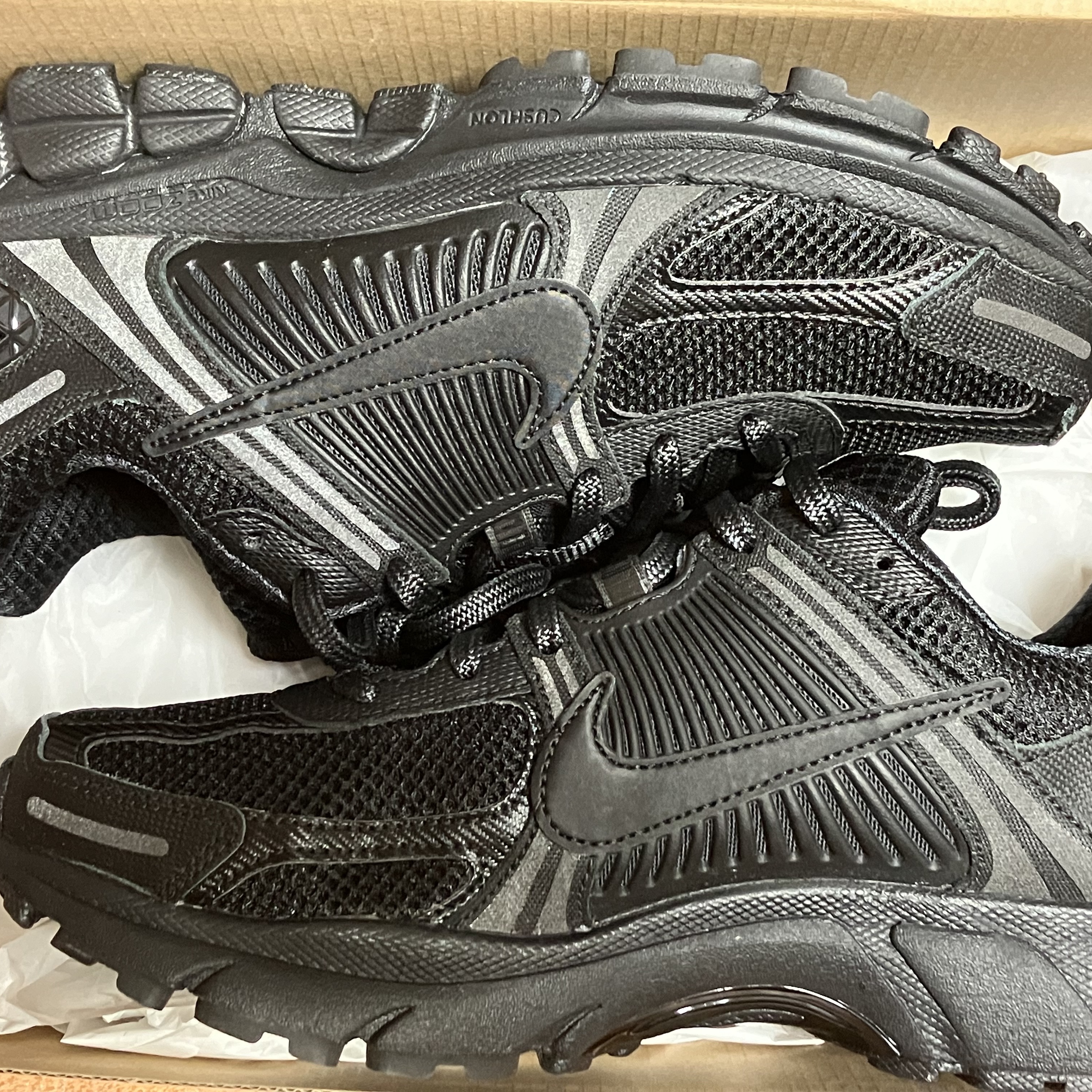 Nike Zoom Vomero 5 SP Black 착용 스타일