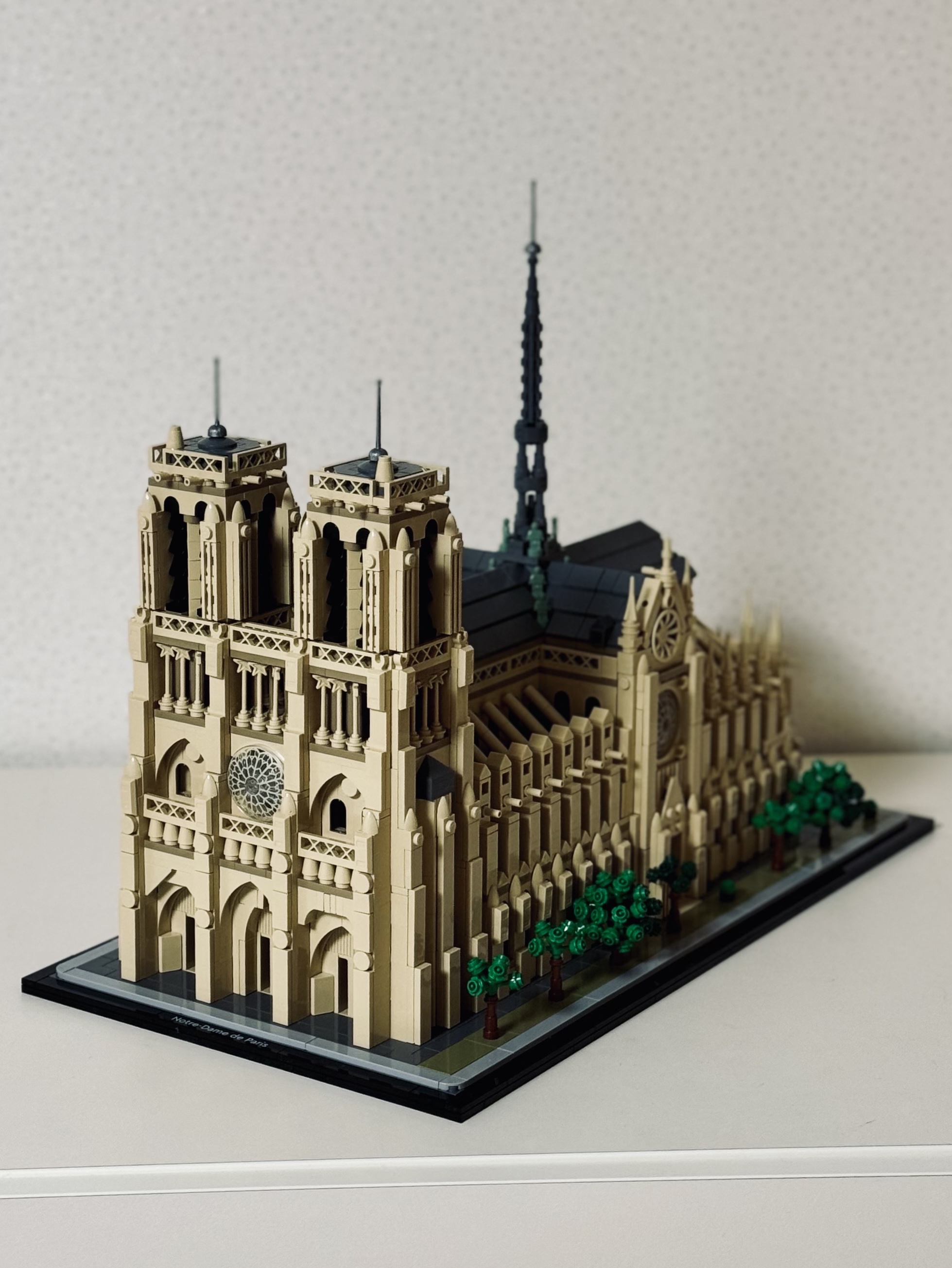Lego Architecture Notre-Dame de Paris 착용 스타일 - 1