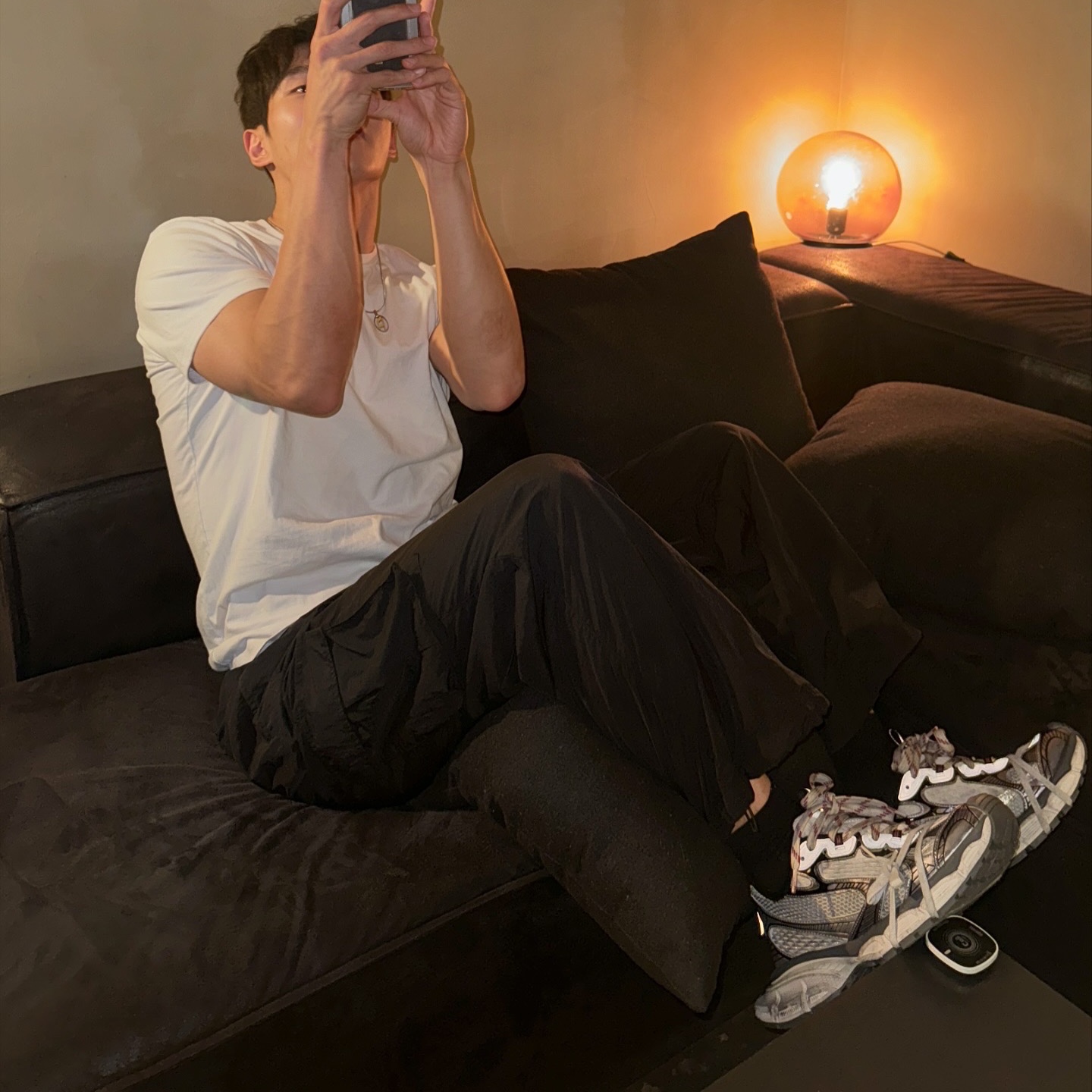 (W) Balenciaga 3XL Sneakers White Black 착용 스타일