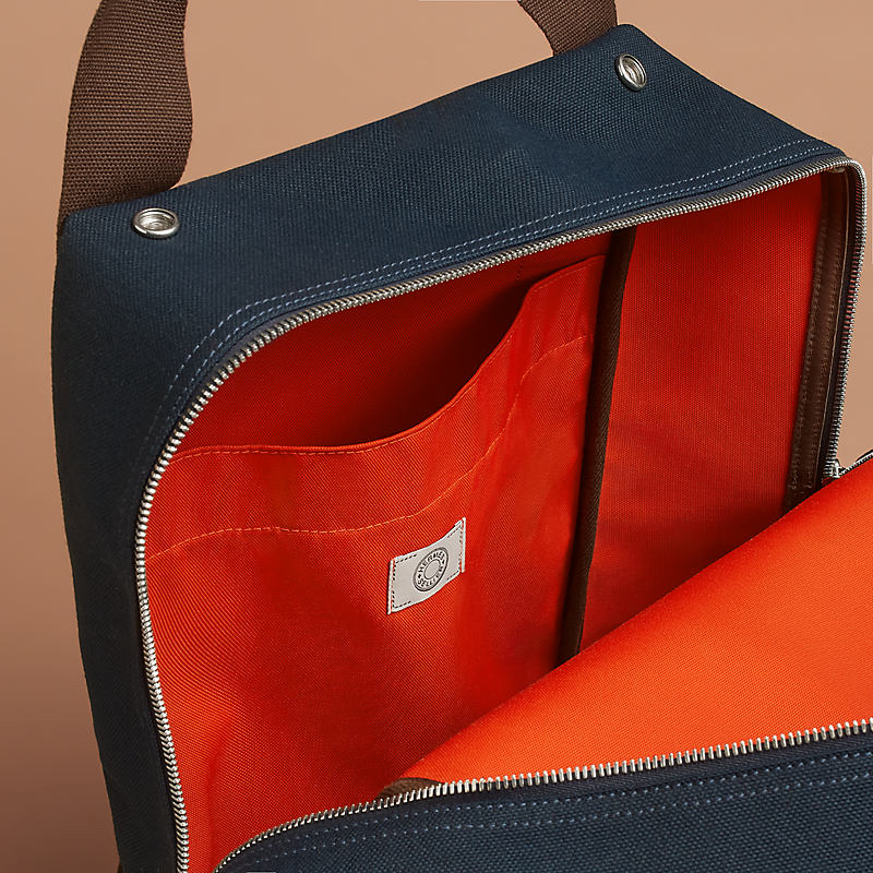 Hermes Groom School Backpack Canvas & Bleu Navy Feu 착용 스타일 - 6