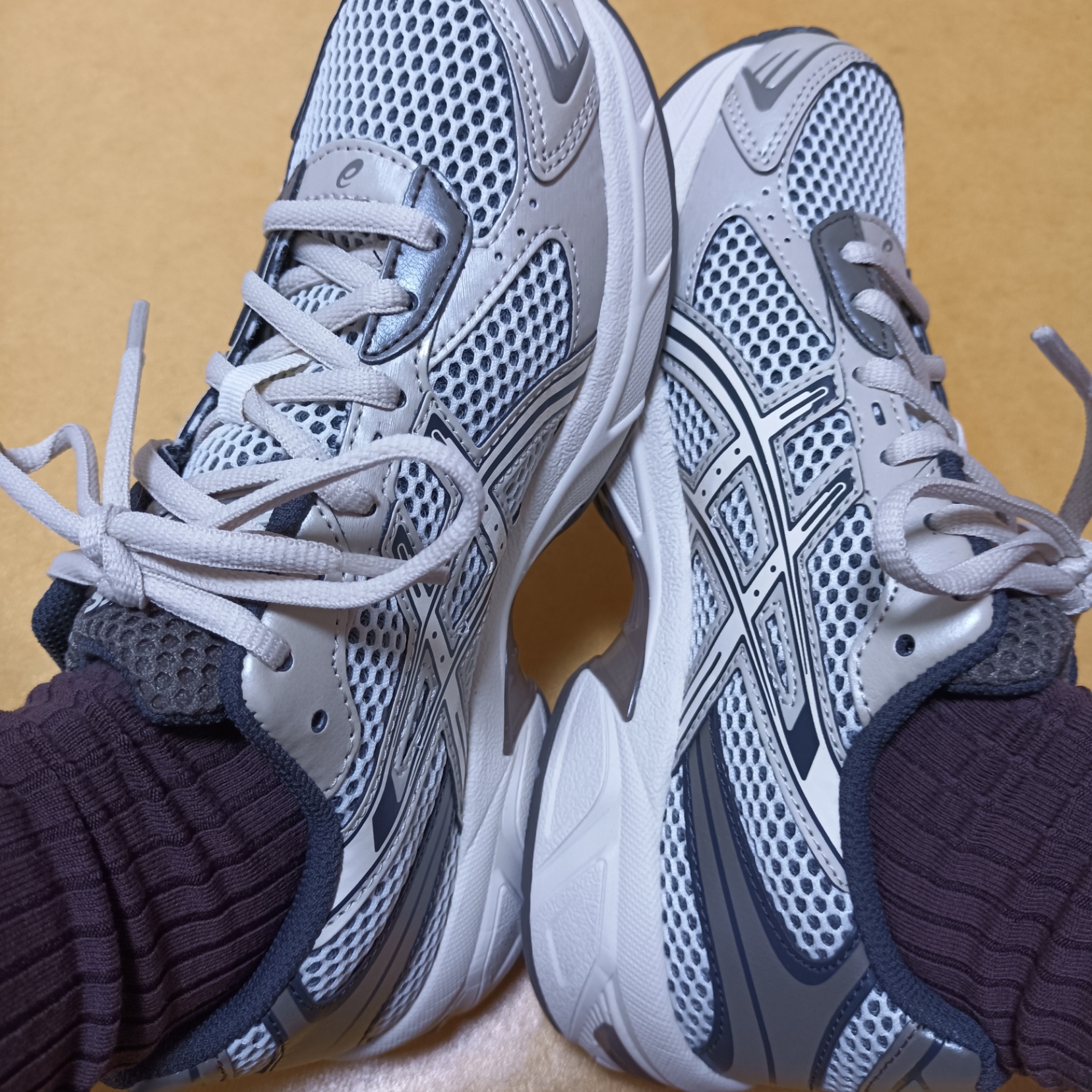 Asics Gel-1130 Birch Dark Taupe - Korea Exclusive 착용 스타일 - 4