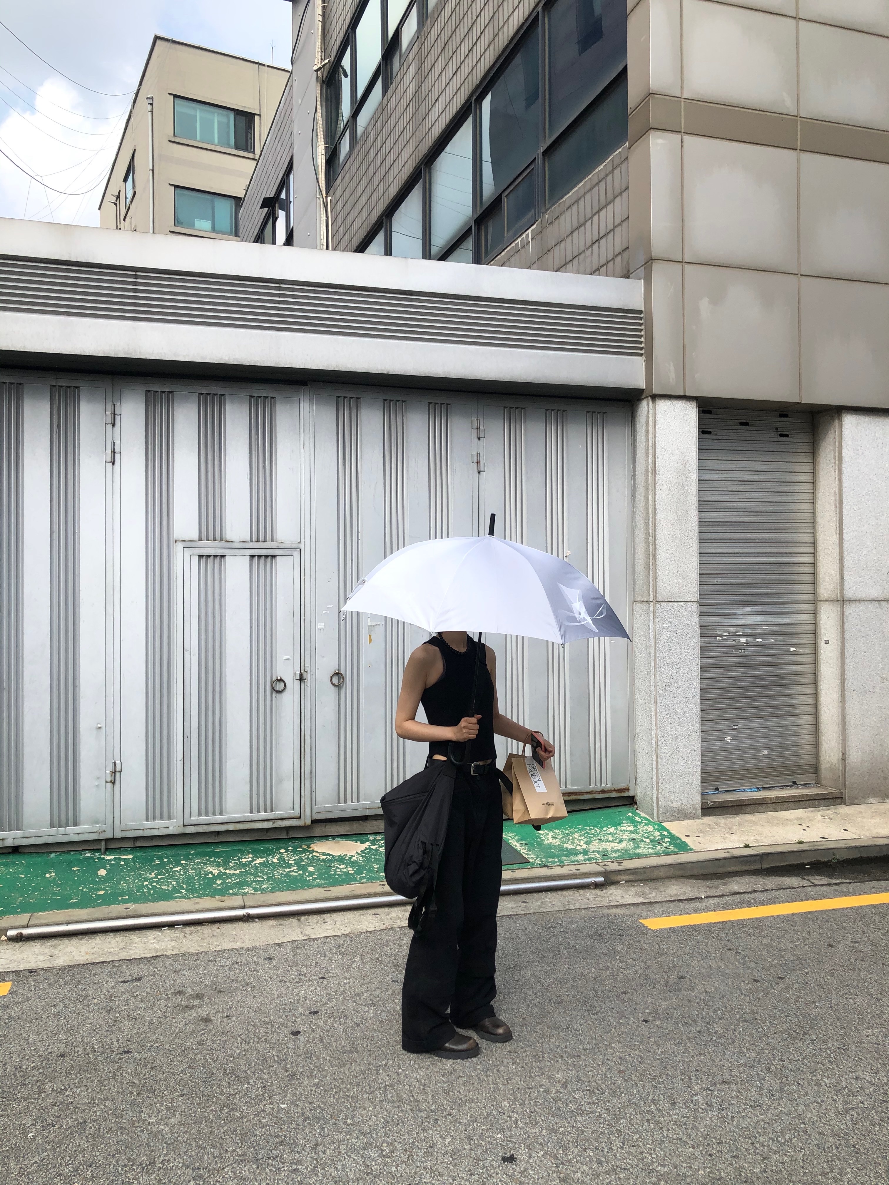 BLR Fog Washing Umbrella Grey 착용 스타일 - 2