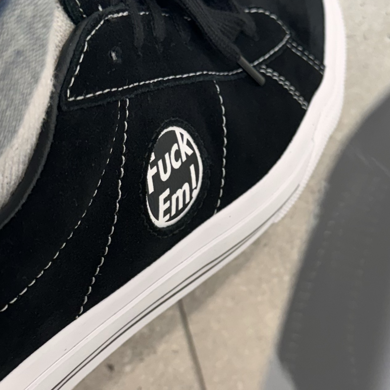 Vans x Supreme Sid Black 착용 스타일
