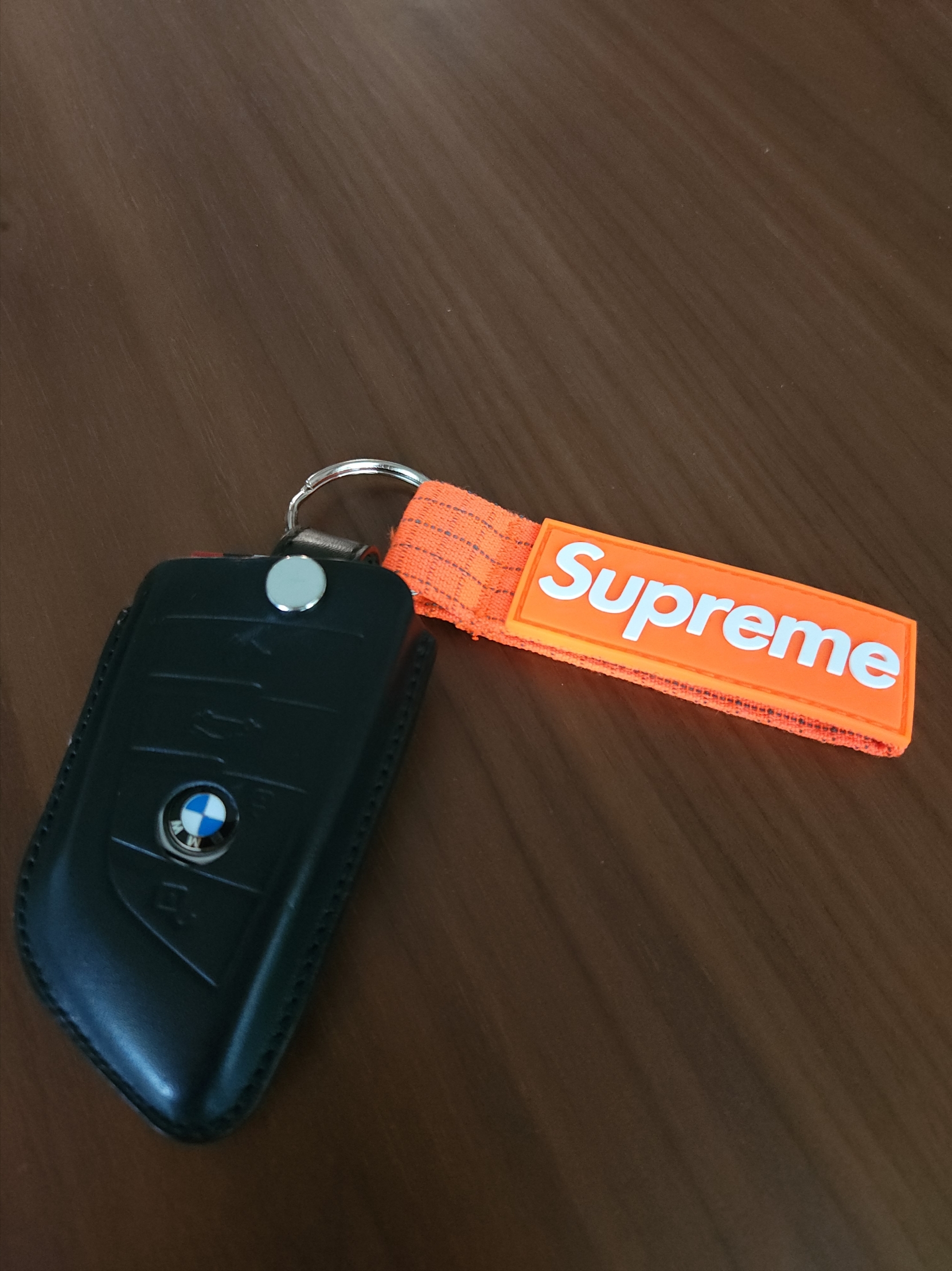 Supreme Ripstop Keychain Orange - 24SS 착용 스타일