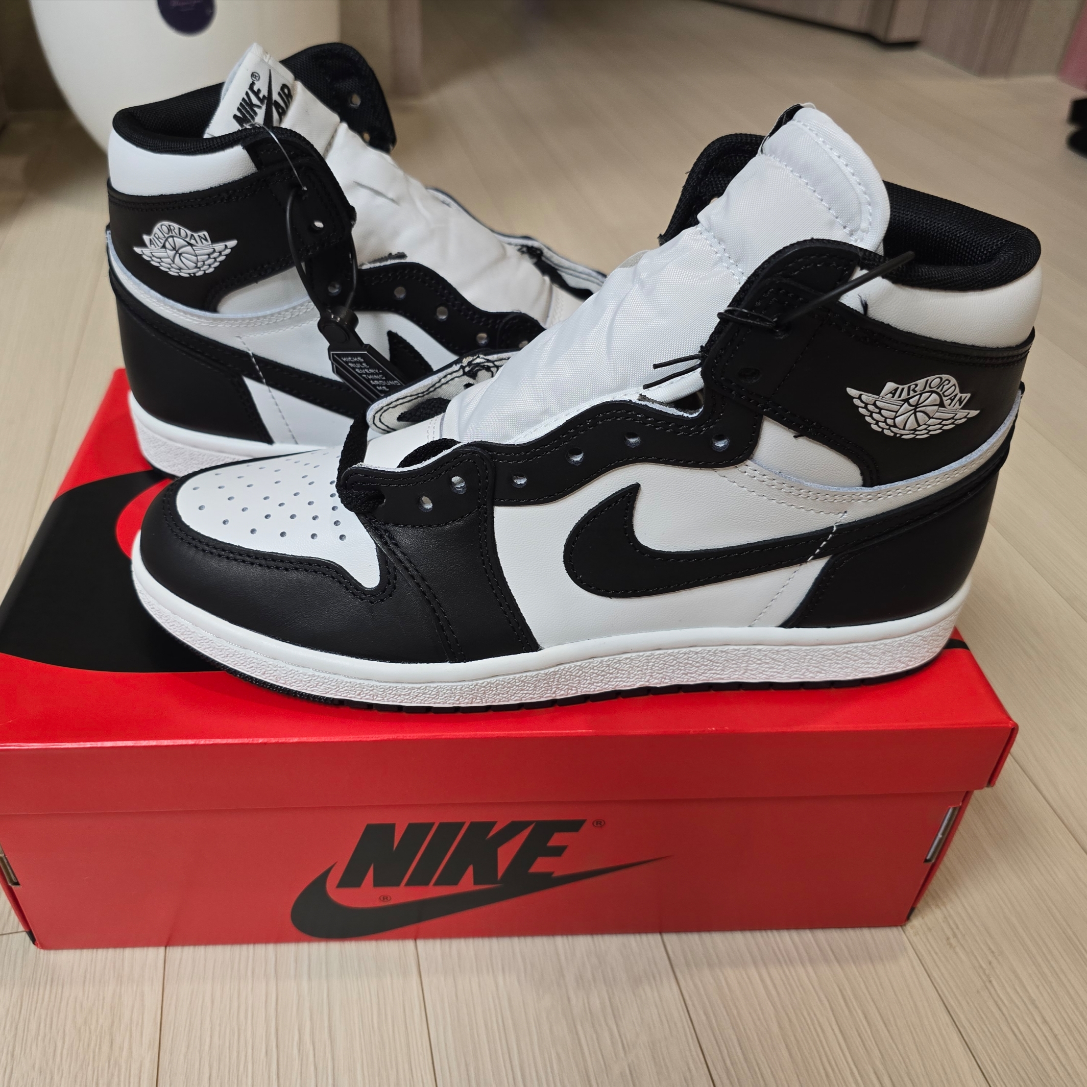 Jordan 1 High 85 Black White 착용 스타일 - 2