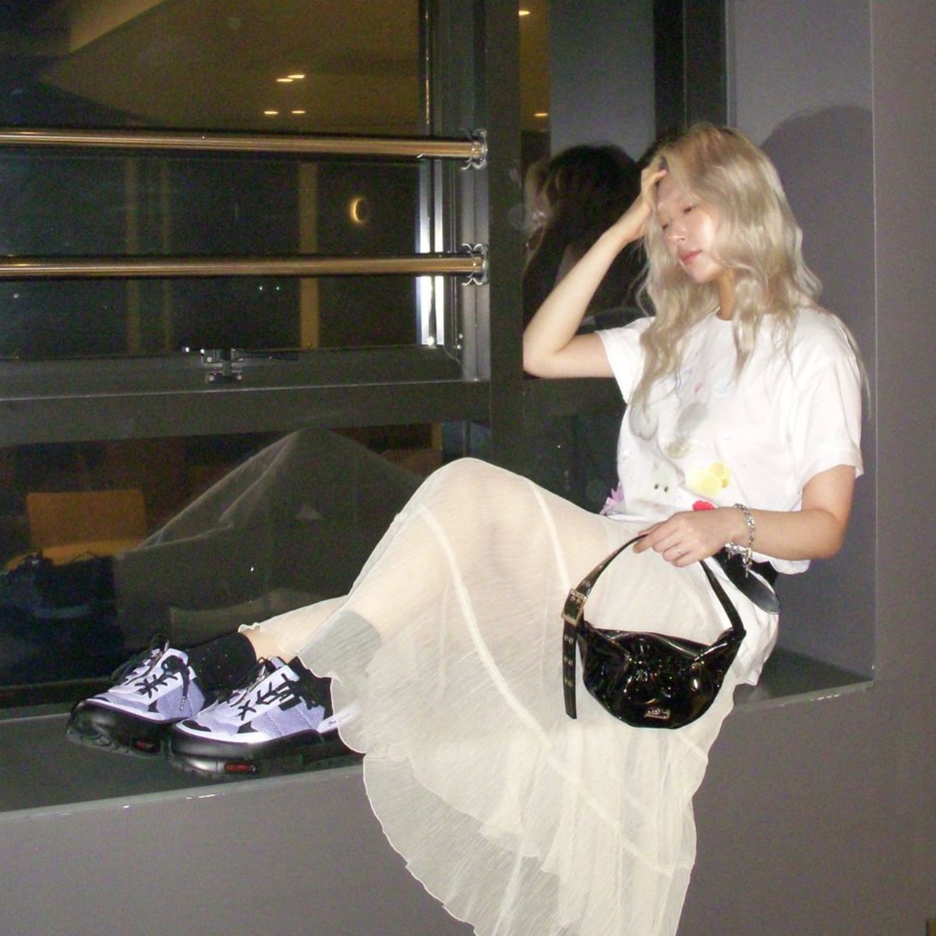 Yieyie Women Sasha Bag Cowboy Denim, Yieyie Women Sasha Bag Ultra Violet 착용 스타일