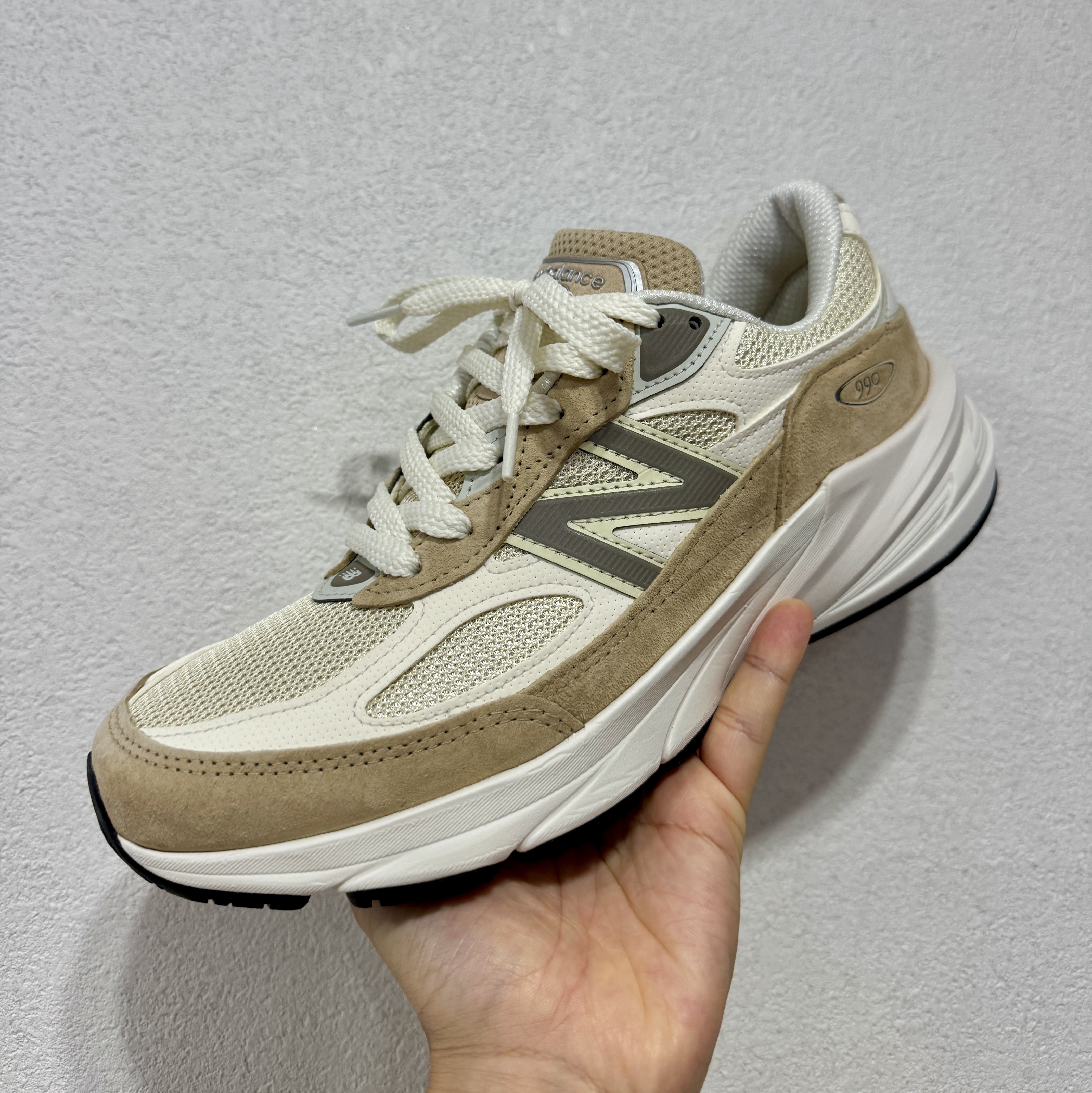 New Balance x Aime Leon Dore 990v6 Made in USA Tan 착용 스타일