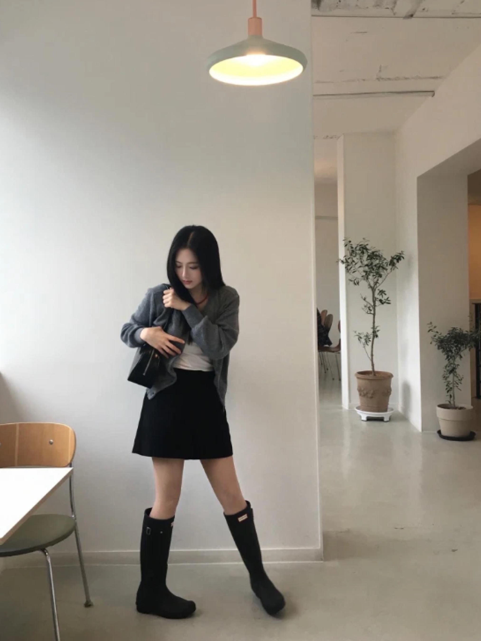 (W) Rockfishweatherwear Flatform Middle Rain Boots Cream, Crocs Classic Crush Boot Black 착용 스타일 - 6