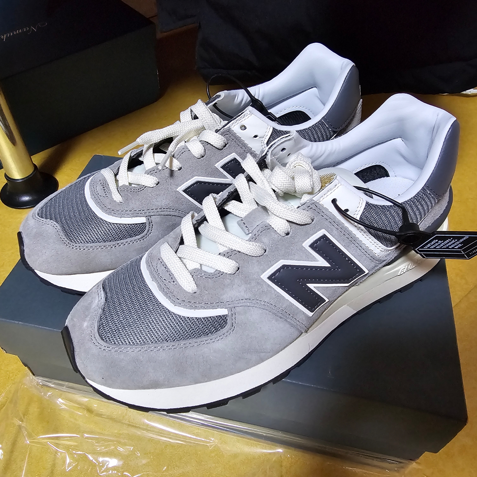 New Balance 574 Legacy Grey 착용 스타일