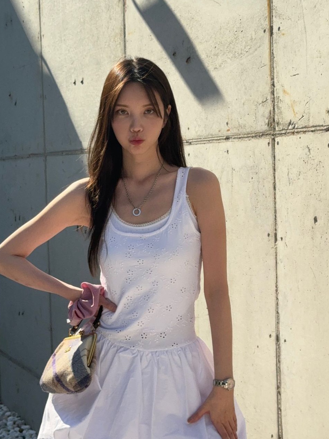 (W) Zara Unbalance Nylon Dress Cream, (W) Zara ZW Pleated Bustier Dress Grey 착용 스타일 - 2