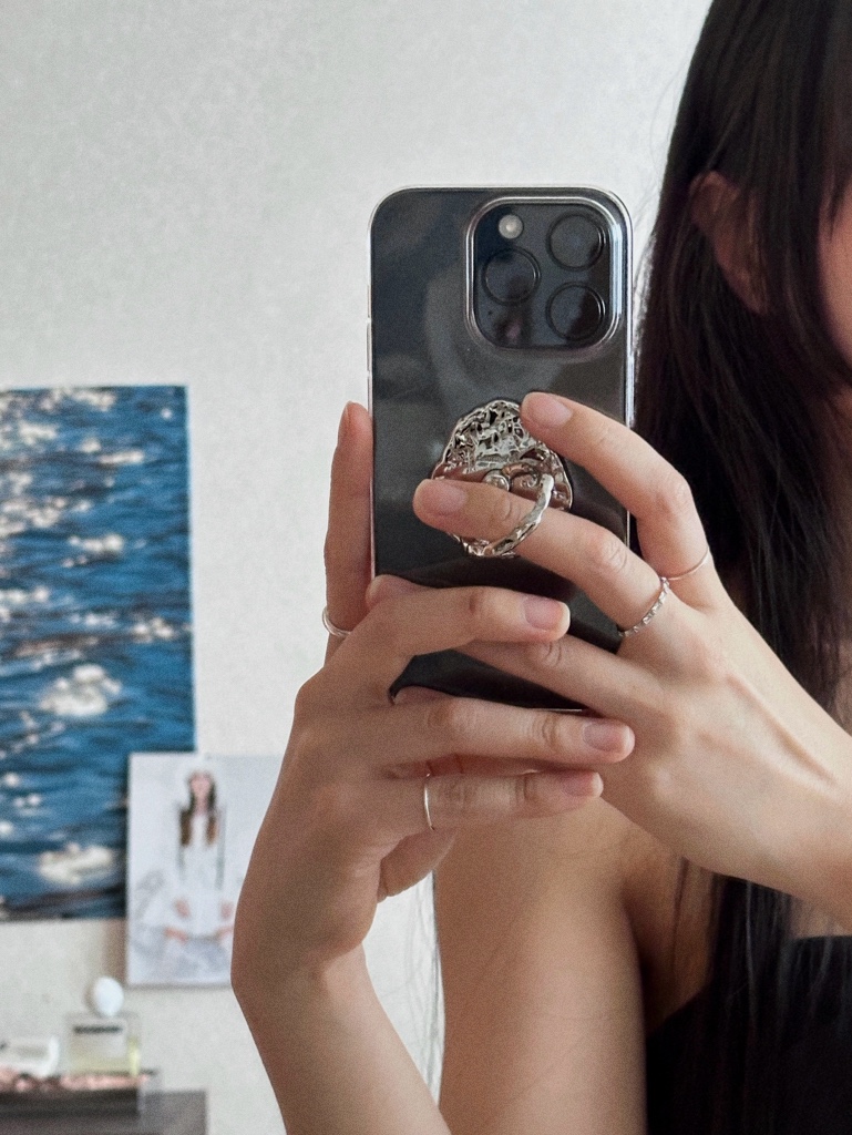 Aviemuah Ave Phone Knob Rhodium 착용 스타일 - 1