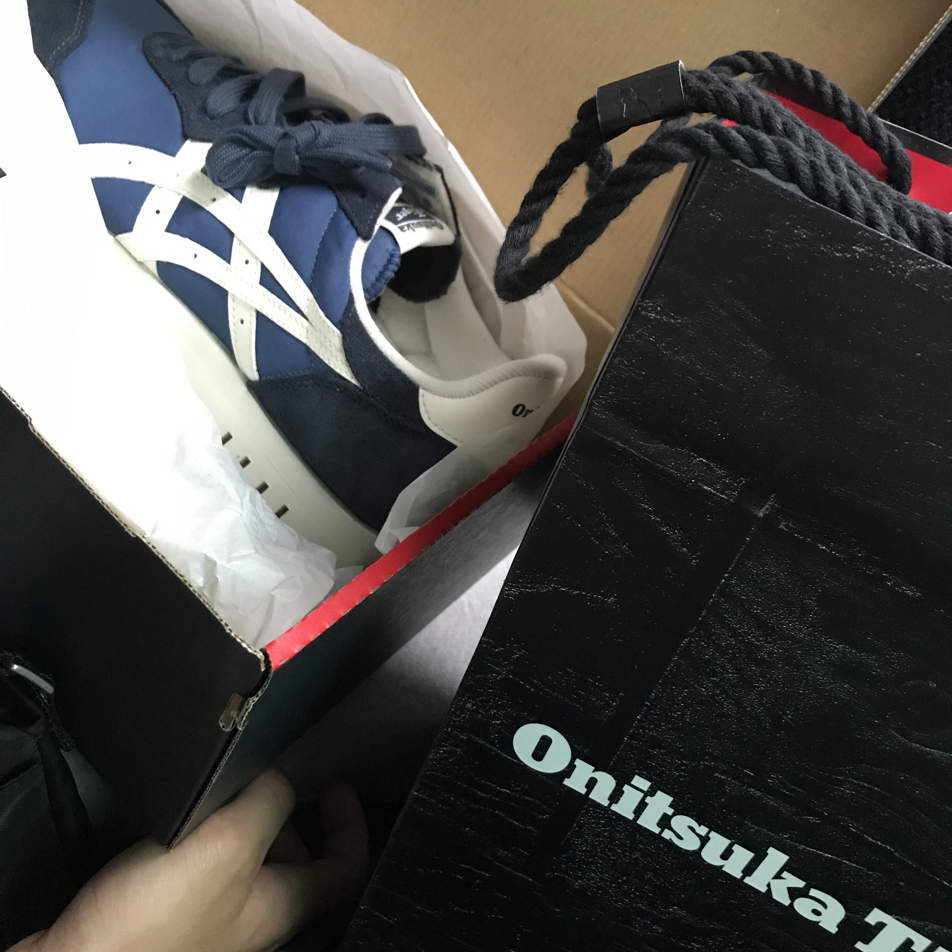 Onitsuka Tiger X-Caliber Grand Shark Cream 착용 스타일