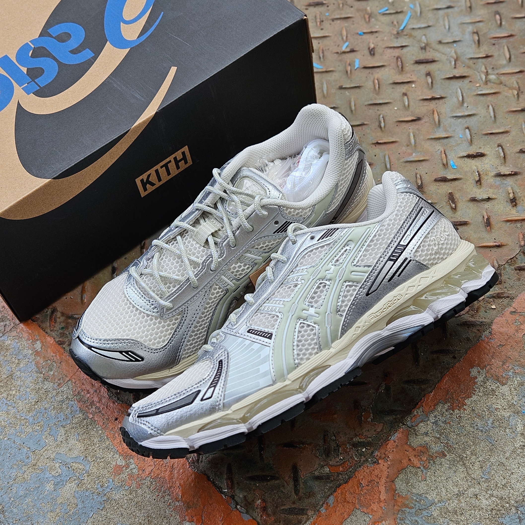 Asics x Ronnie Fieg Gel-Kayano 12.1 Cream Pure Aqua 착용 스타일 - 2