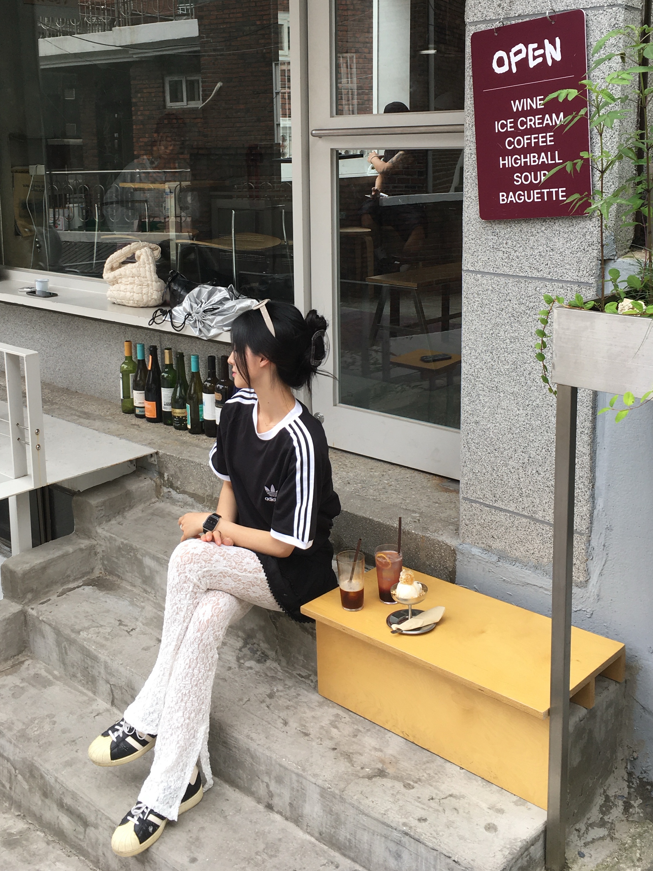 Adidas Adicolor Classics 3-Stripes T-Shirt Black - KR Sizing, Gentle Monster x Maison Margiela MM005 Grey Black 착용 스타일 - 5