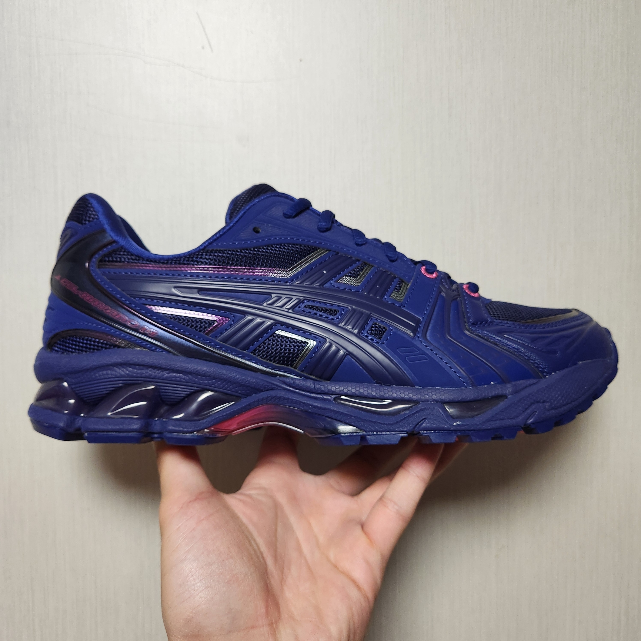 Asics x 8ON8 Gel-Kayano 14 Indigo Blue Pink 착용 스타일