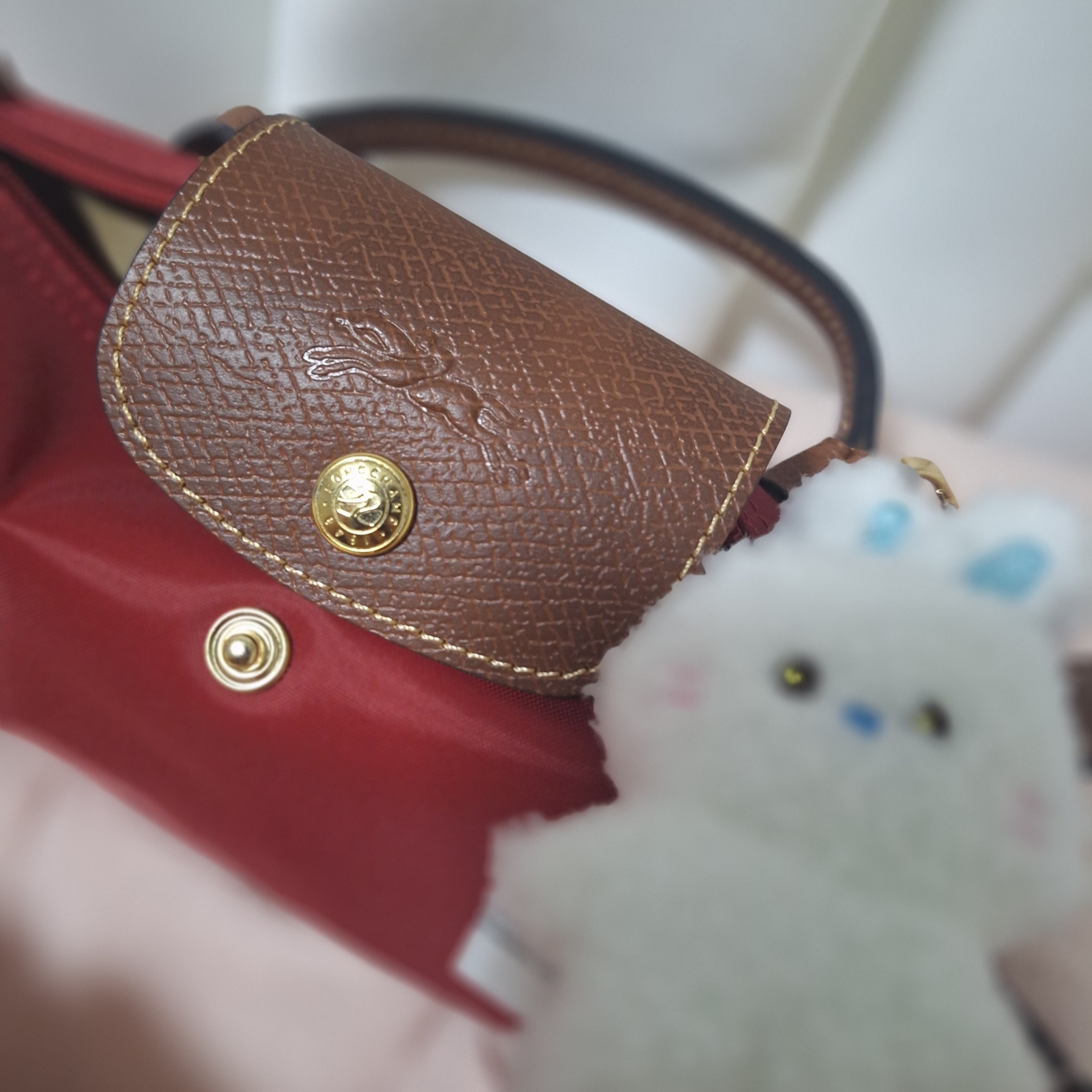 NewJeans Bunini Doll Keyring White 착용 스타일 - 4
