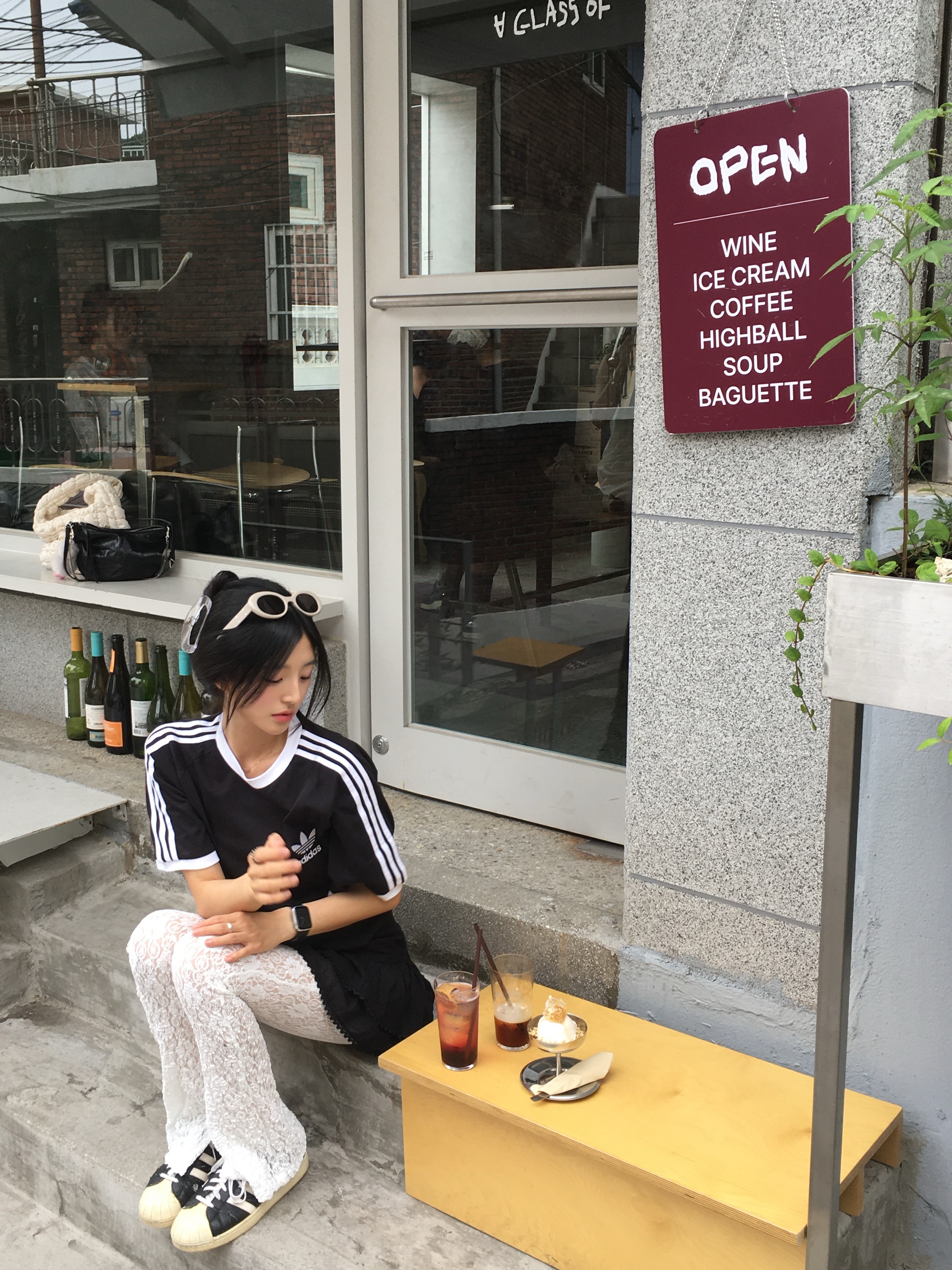 Adidas Adicolor Classics 3-Stripes T-Shirt Black - KR Sizing, Gentle Monster x Maison Margiela MM005 Grey Black 착용 스타일 - 10