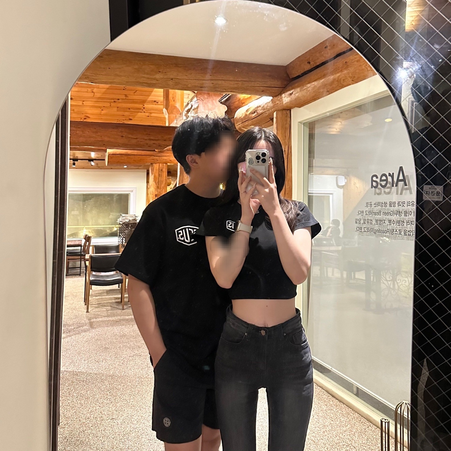 Deus Ex Machina Seoul College T-Shirt Black, (Kids) Deus Ex Machina College Seoul T-Shirt Black 착용 스타일 - 1