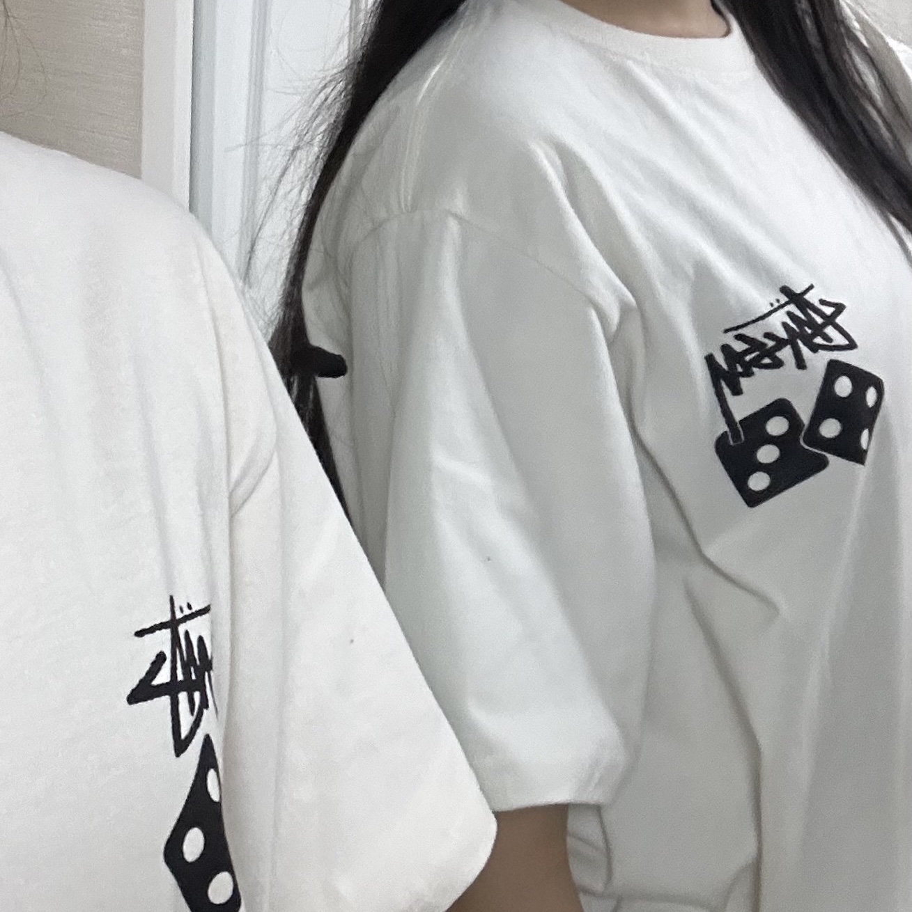 Stussy Dice Pigment Dyed T-Shirt Natural 착용 스타일