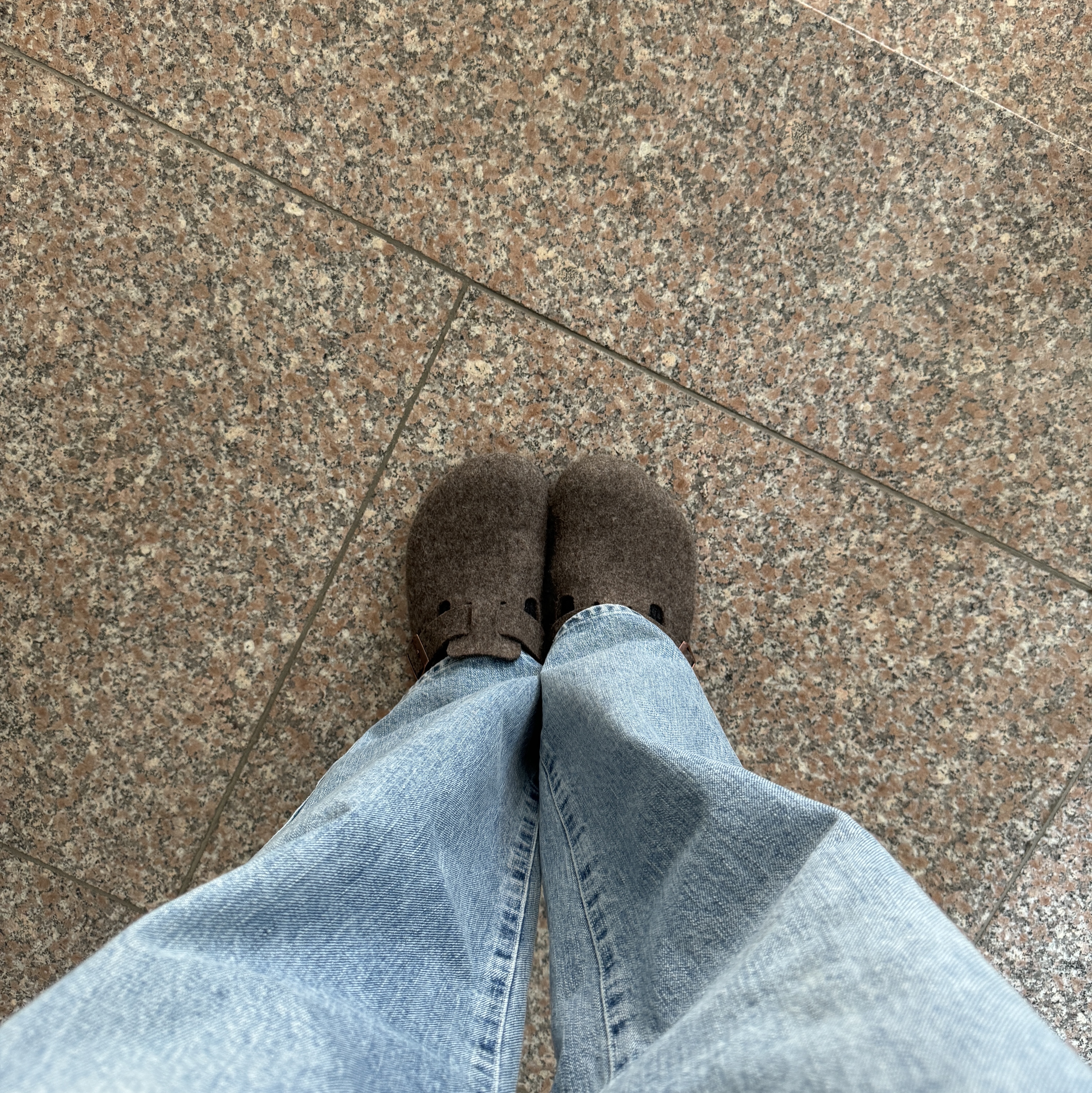 Birkenstock Boston Soft Footbed Mocha - Regular, Pottery Easy Denim Pants Light Blue 착용 스타일