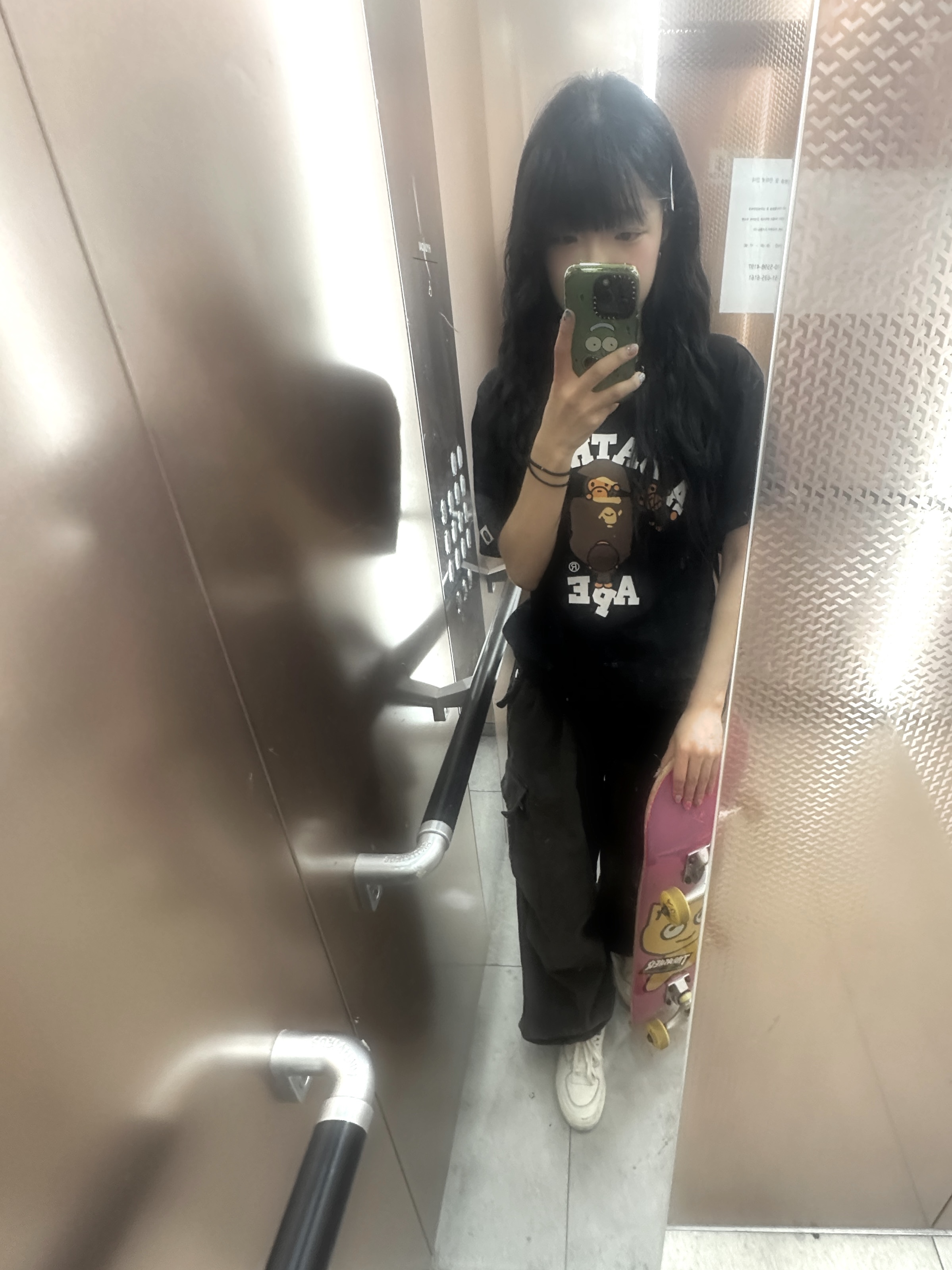 BAPE College Milo T-Shirt Black, Vans x IAB Studio Half Cab Marshmallow Antique White 착용 스타일