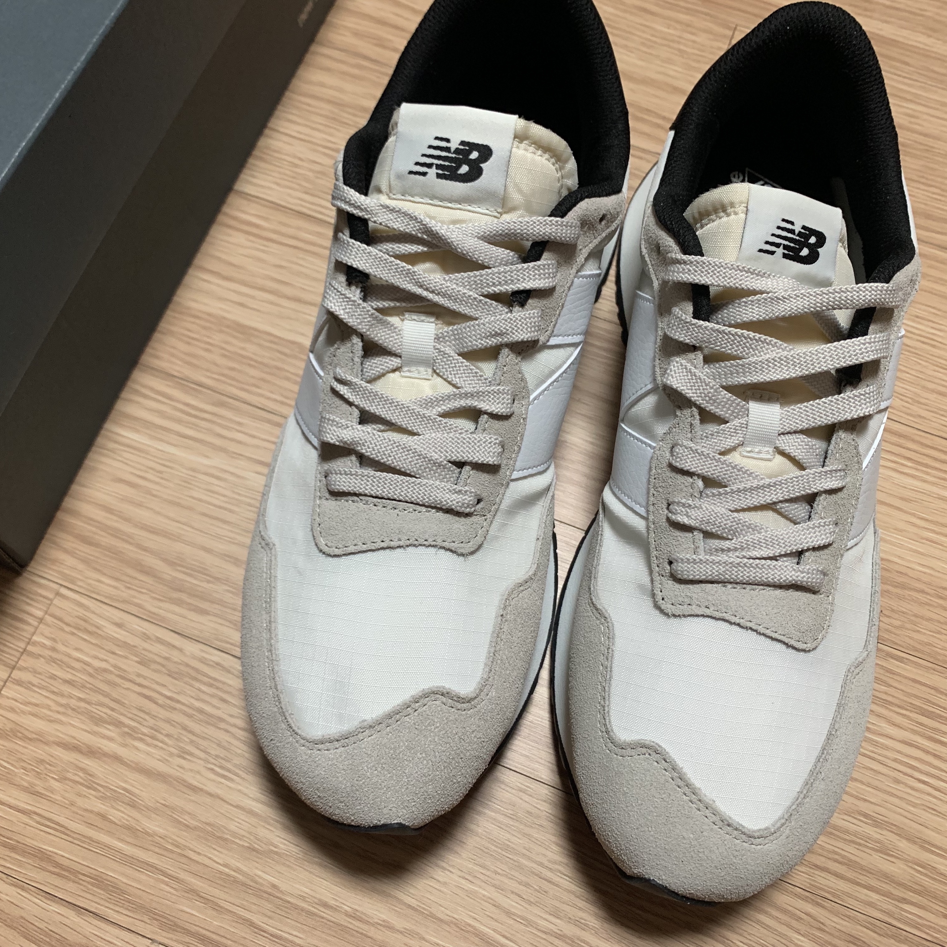 New Balance 237 Timberwolf Sea Salt 착용 스타일 - 1