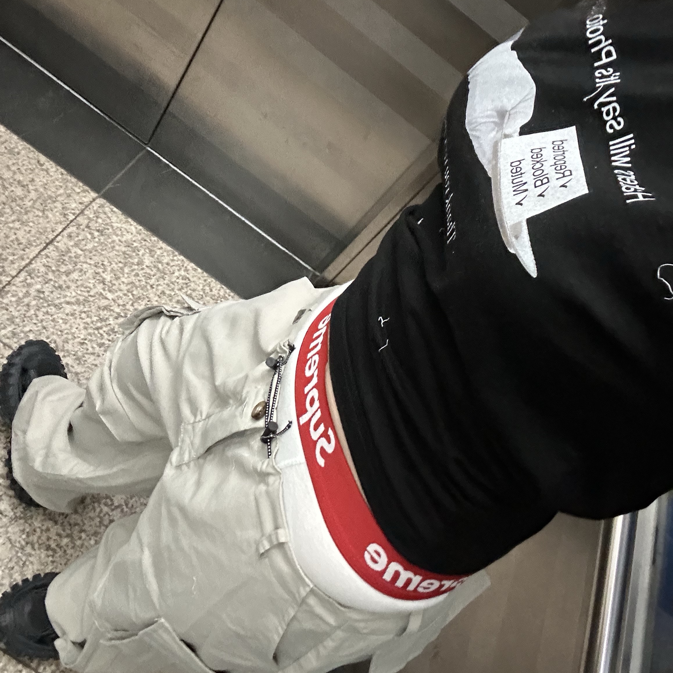 Supreme Hanes Boxer Briefs White (4 Pack), Balenciaga Defender Sneakers Black 착용 스타일 - 1