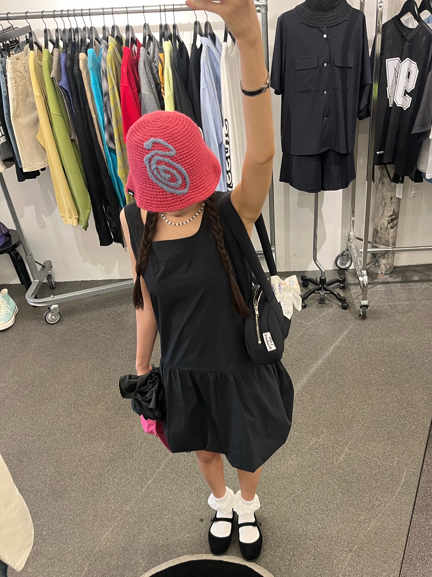 Stussy Swirly S Knit Bucket Hat Berry 착용 스타일
