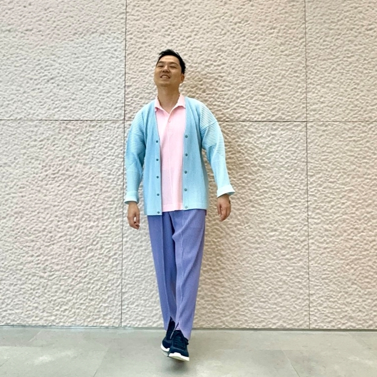 Homme Plisse Issey Miyake Tailored Pleats 1 Pants Dark Blue, Homme Plisse Issey Miyake Tailored Pleats 2 Pants Black 착용 스타일 - 1