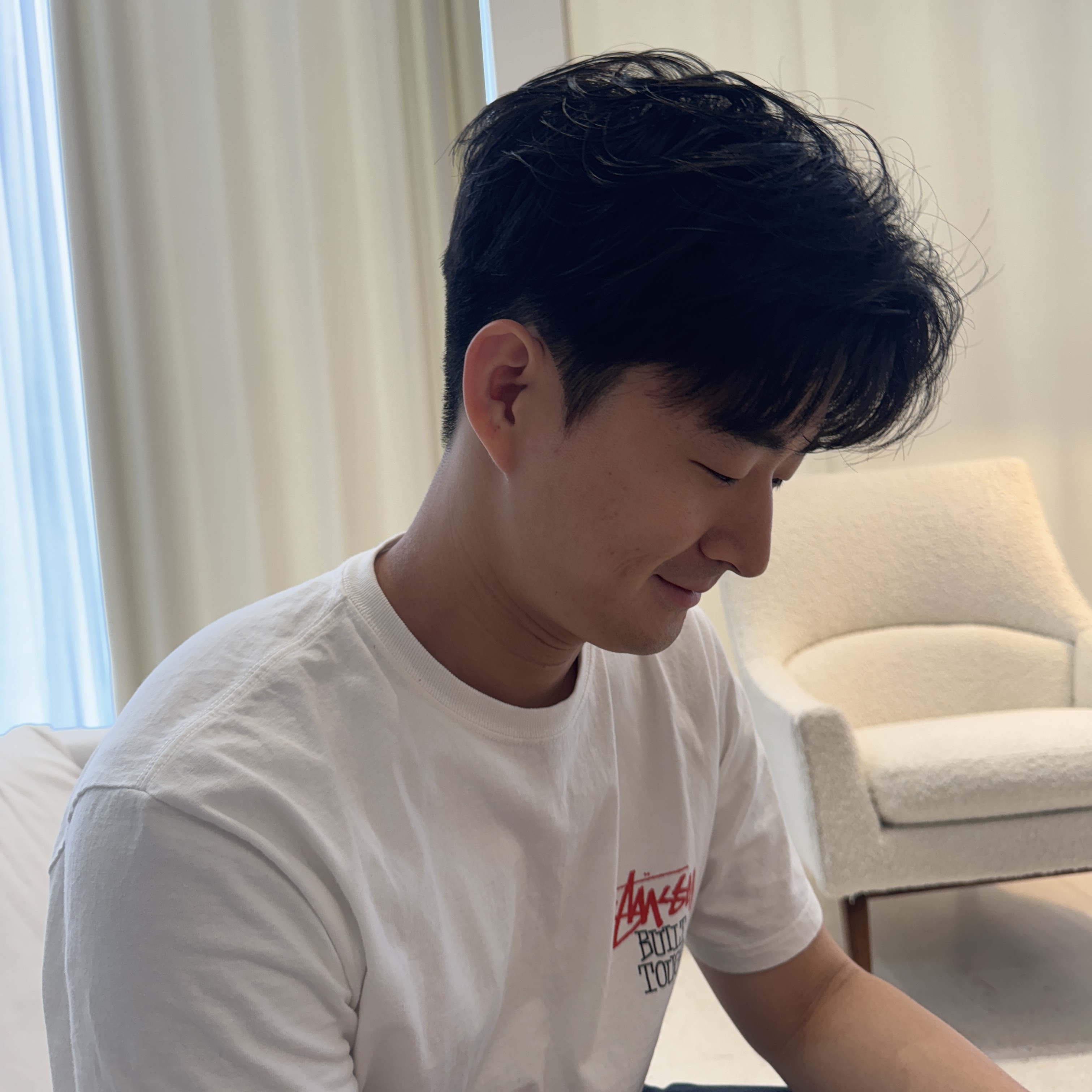 Stussy Built Tough T-Shirt White 착용 스타일