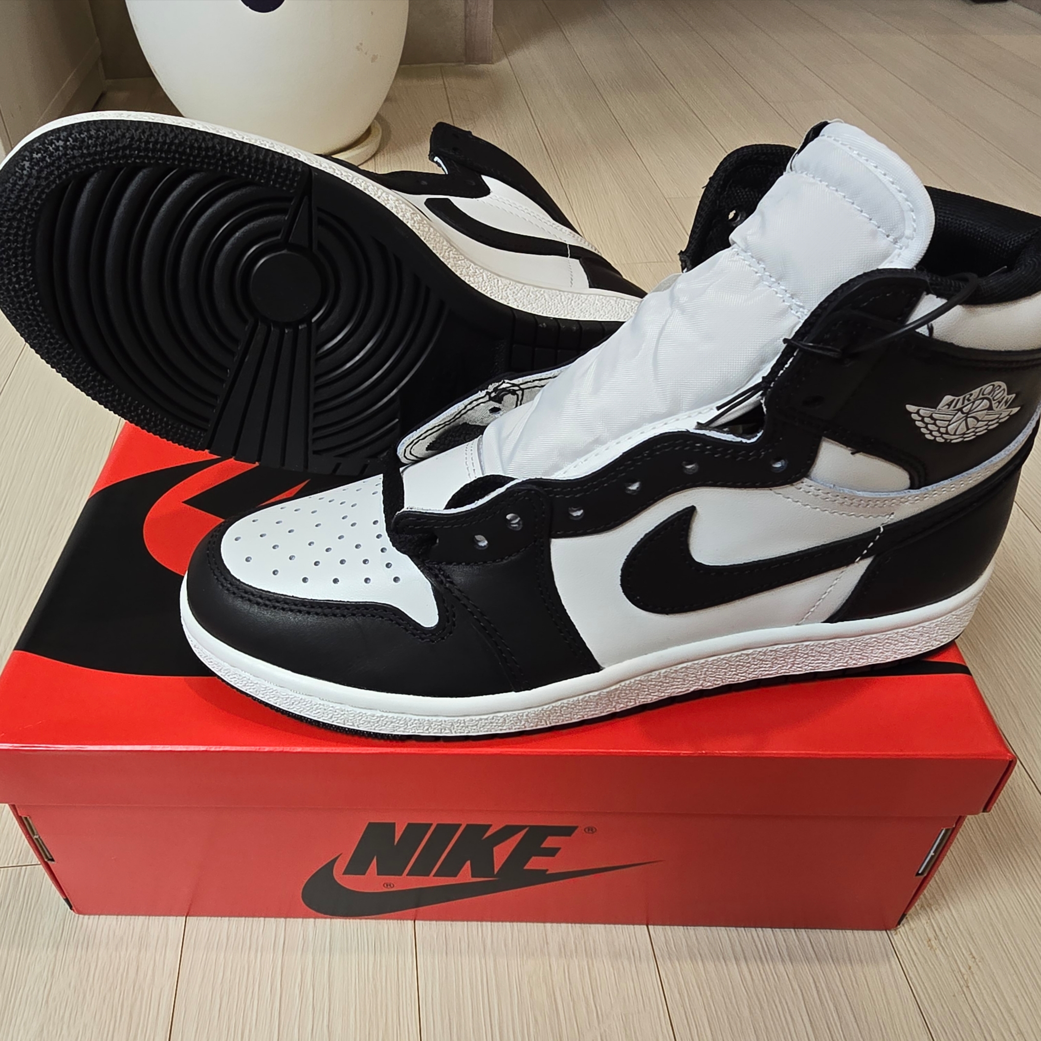 Jordan 1 High 85 Black White 착용 스타일 - 1