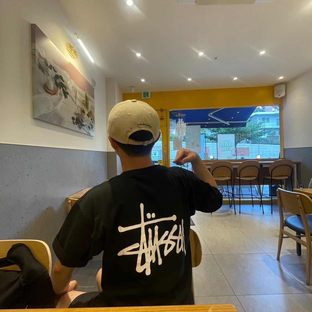 Stussy Basic Stussy T-Shirt Black 2023 착용 스타일
