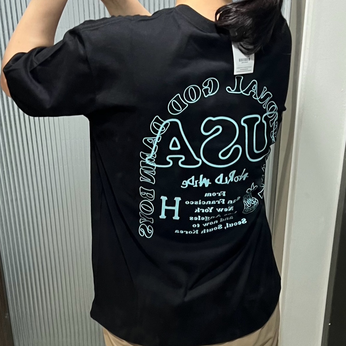 HUF x Reddy Pinnacle T-Shirt Black 착용 스타일 - 1