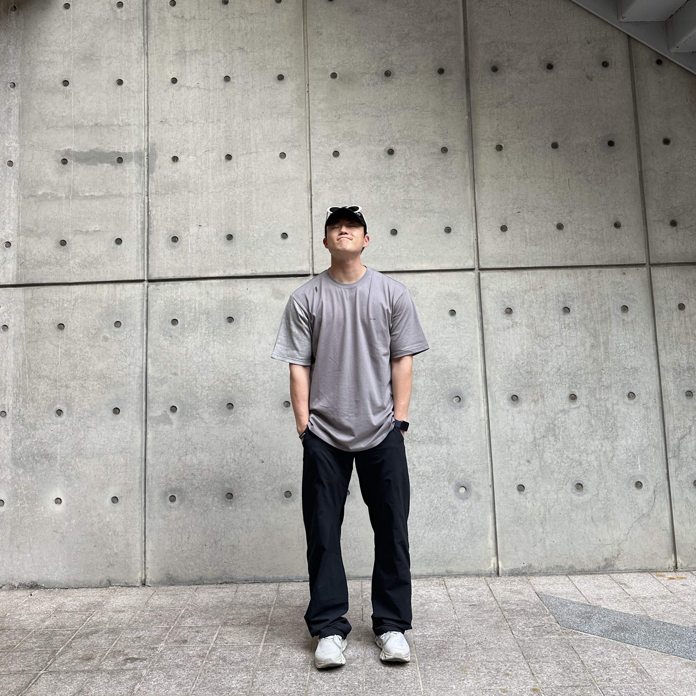 On Running x Post Archive Faction (Paf) Cloudmonster 2 Moondust Chalk 착용 스타일 - 1